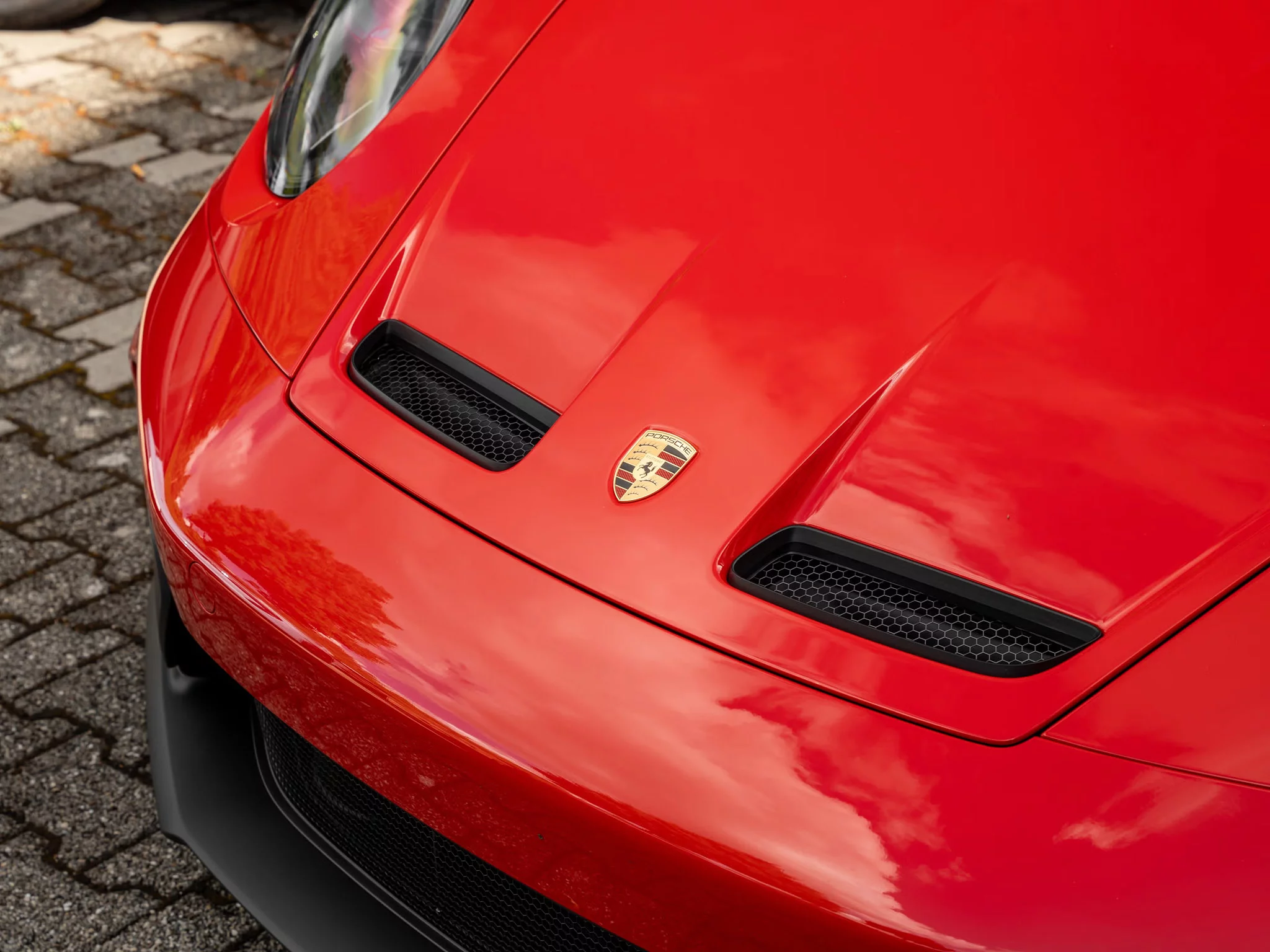 Guards Red Porsche 911 GT3