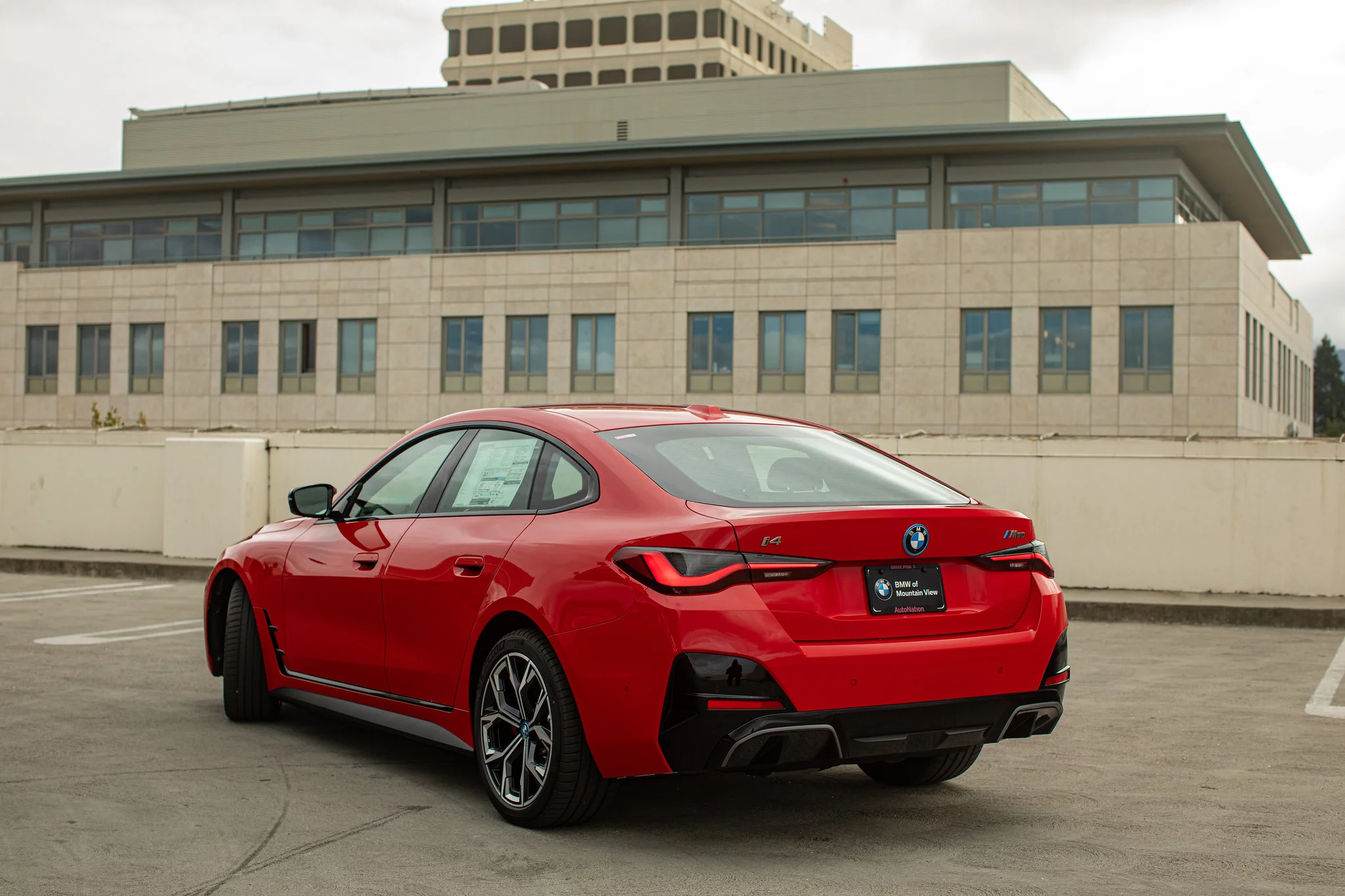 Rosso Corsa BMW i4