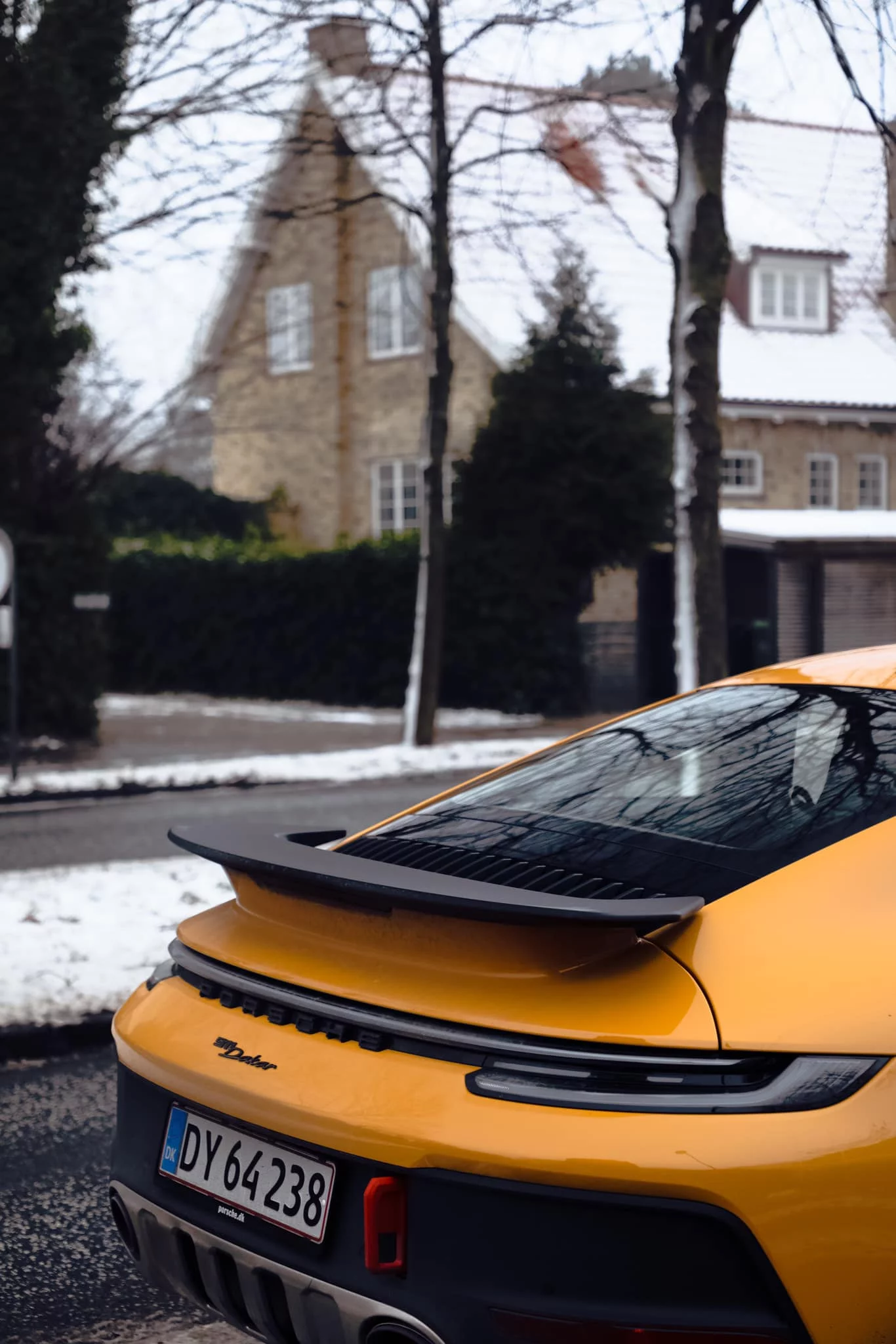 Bahama Yellow Porsche 911 Dakar