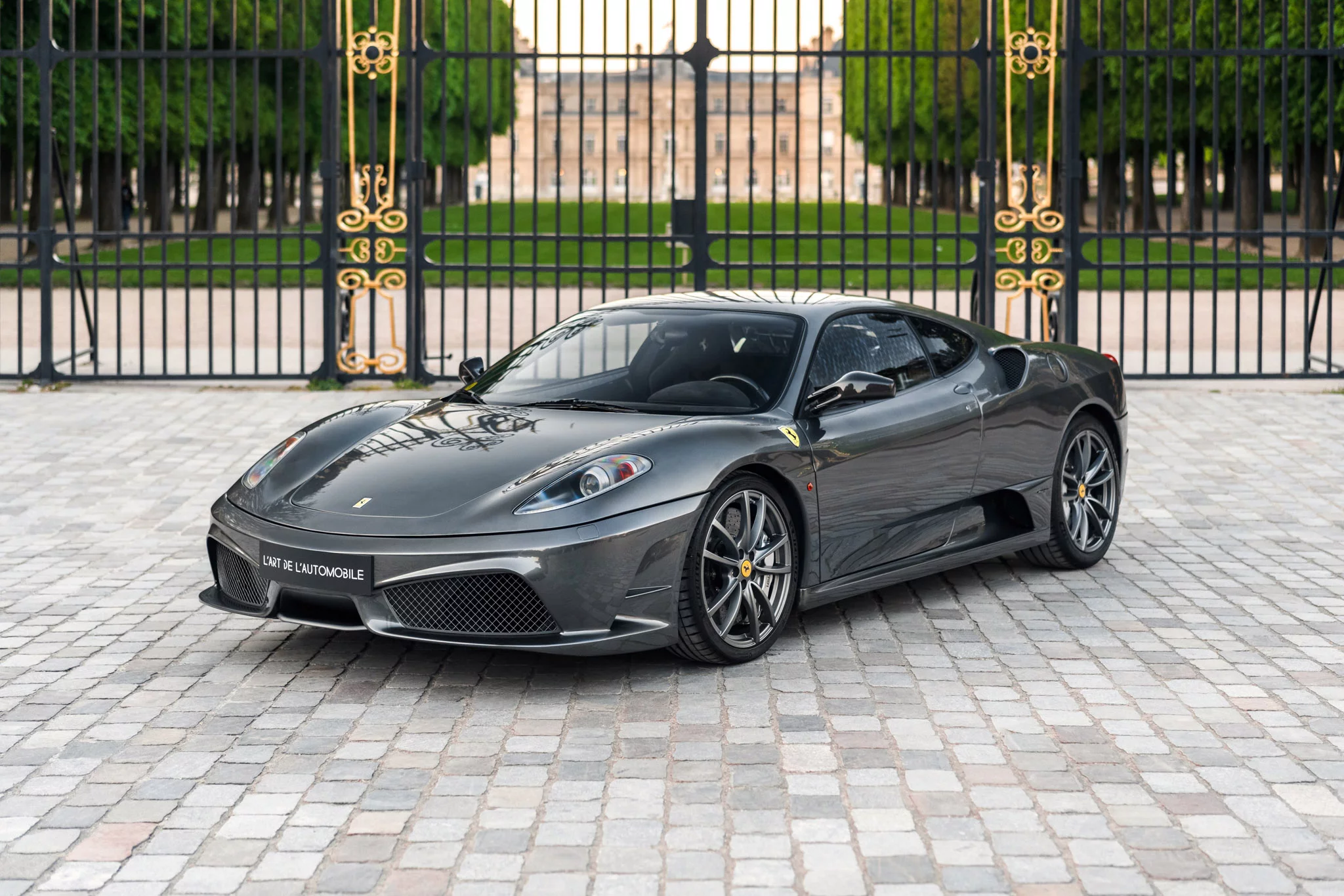 Grigio Silverstone Ferrari 430 Scuderia
