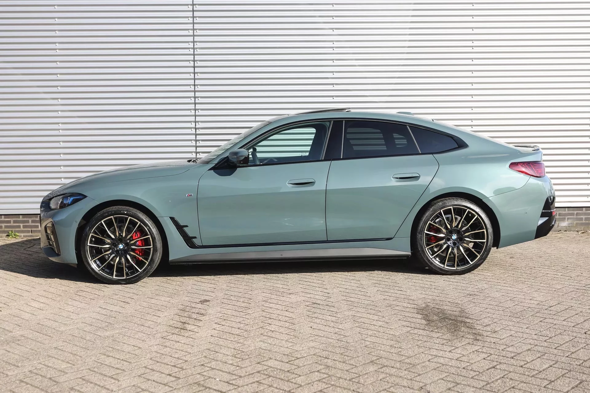 Cape York Green BMW i4
