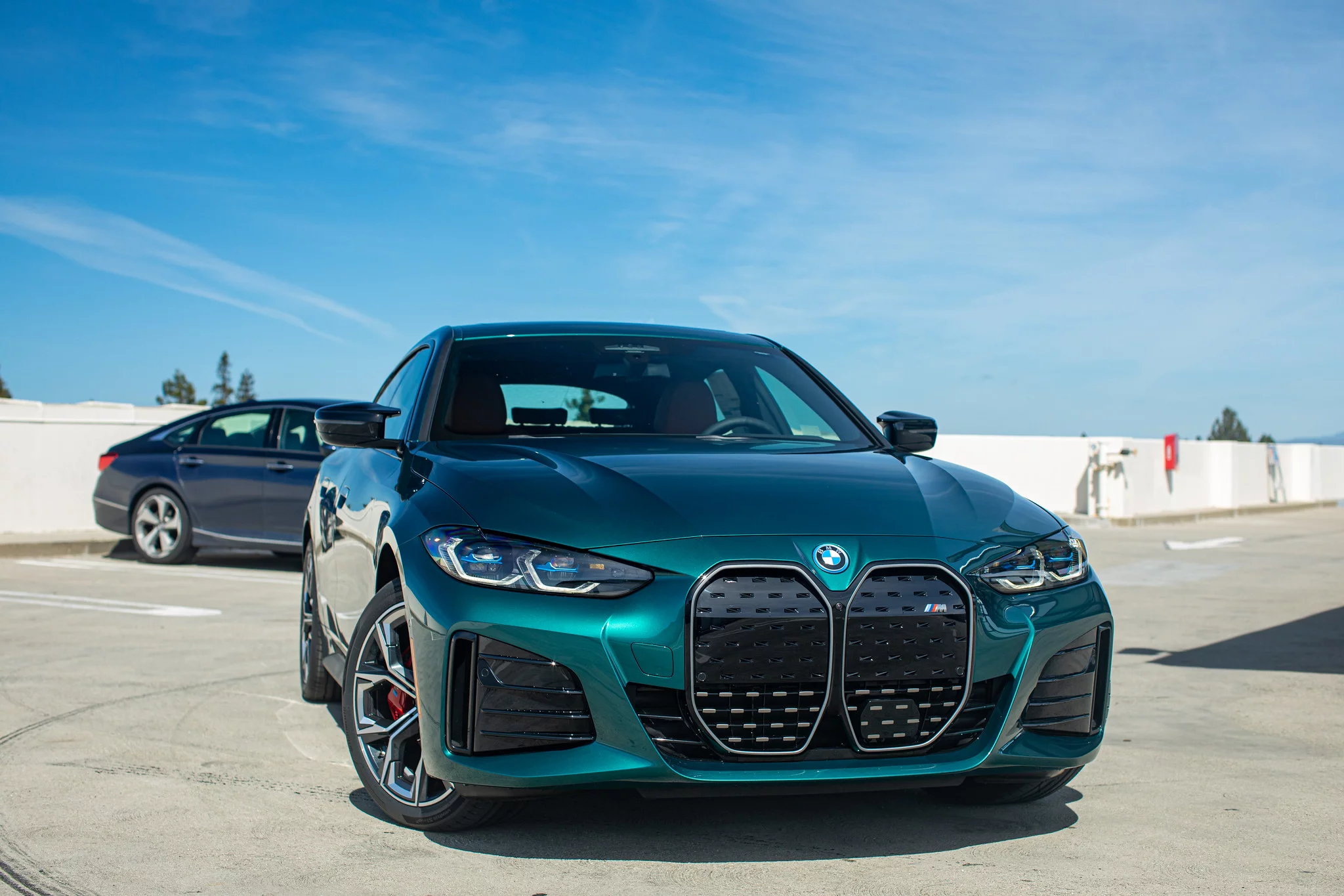 Laguna Green BMW i4