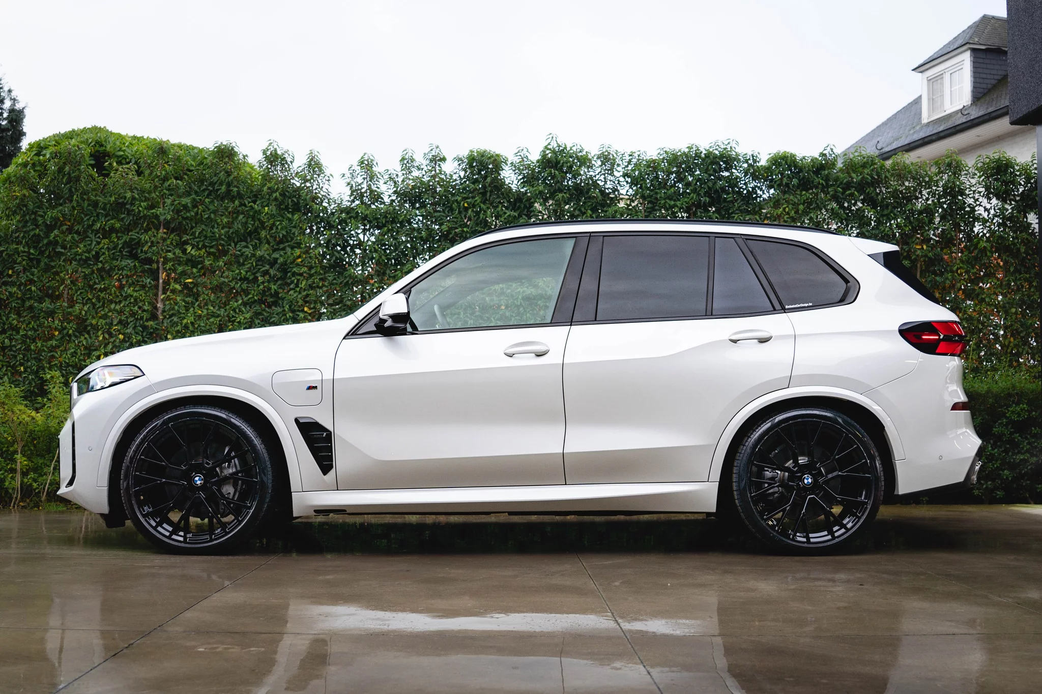 Mineral White BMW X5