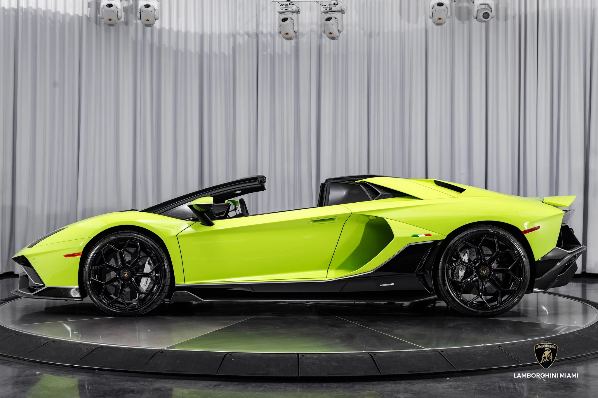 Verde Scandal Lamborghini Aventador