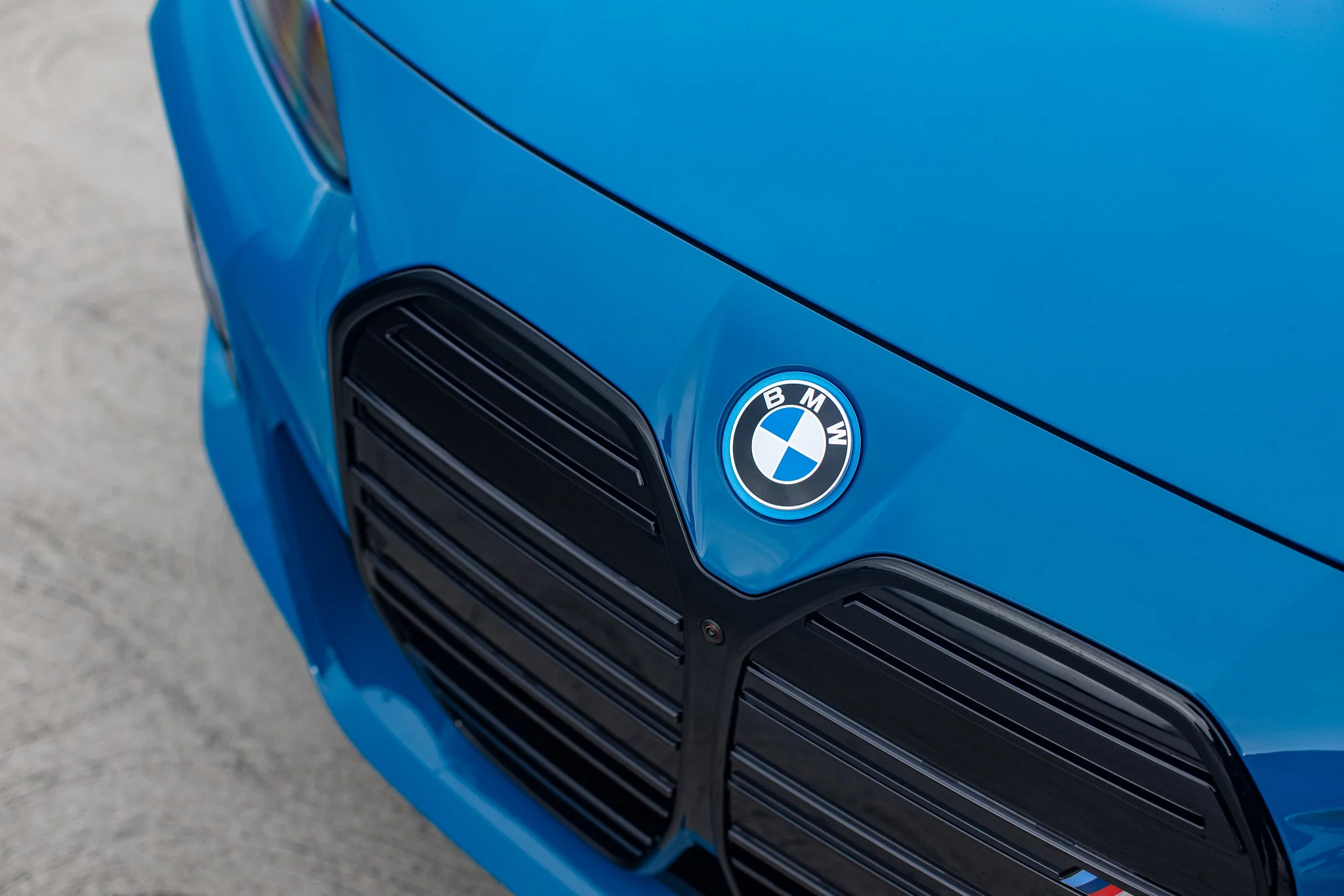 Laguna Seca Blue BMW i4