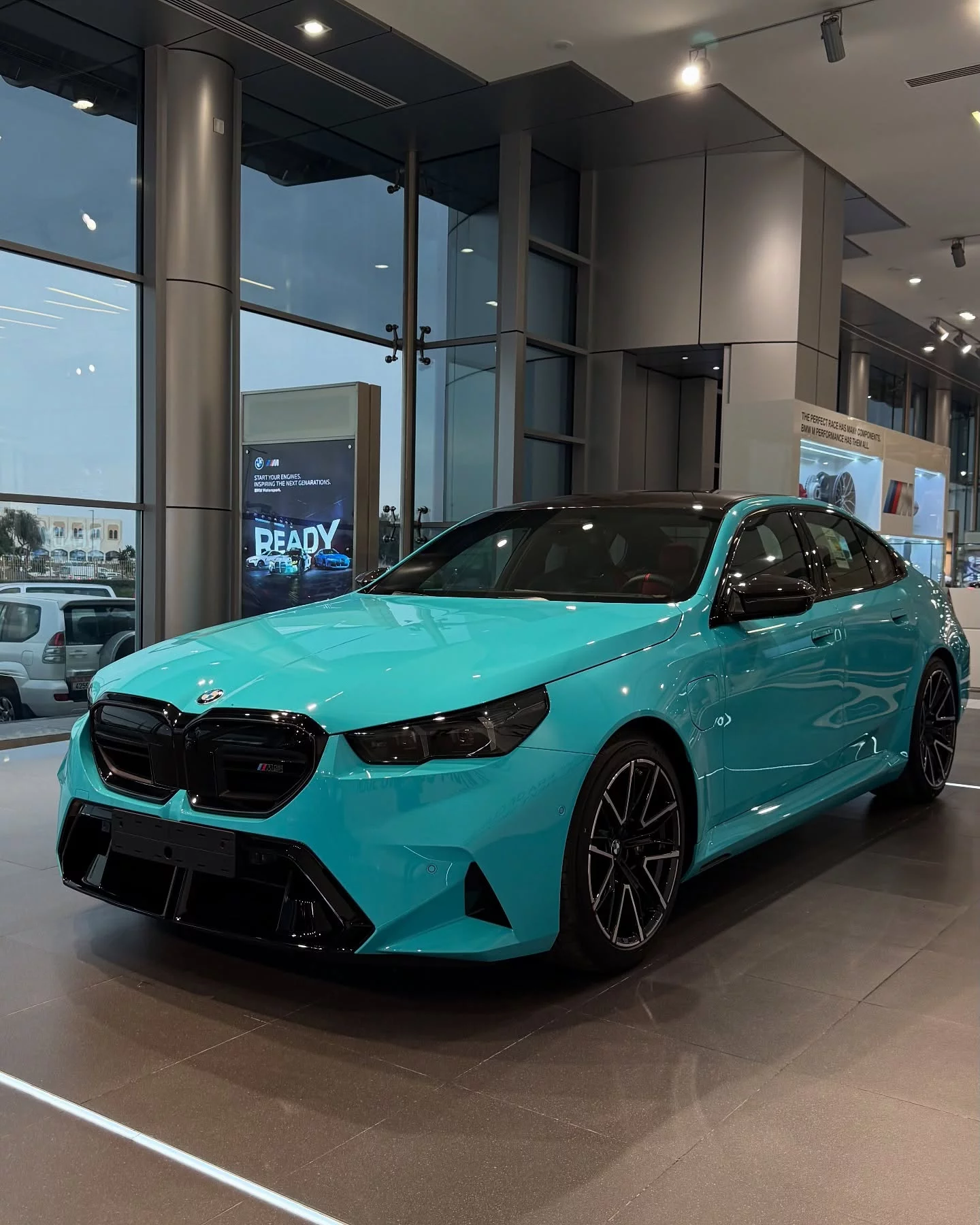 Borusan Turkish Blue BMW M5