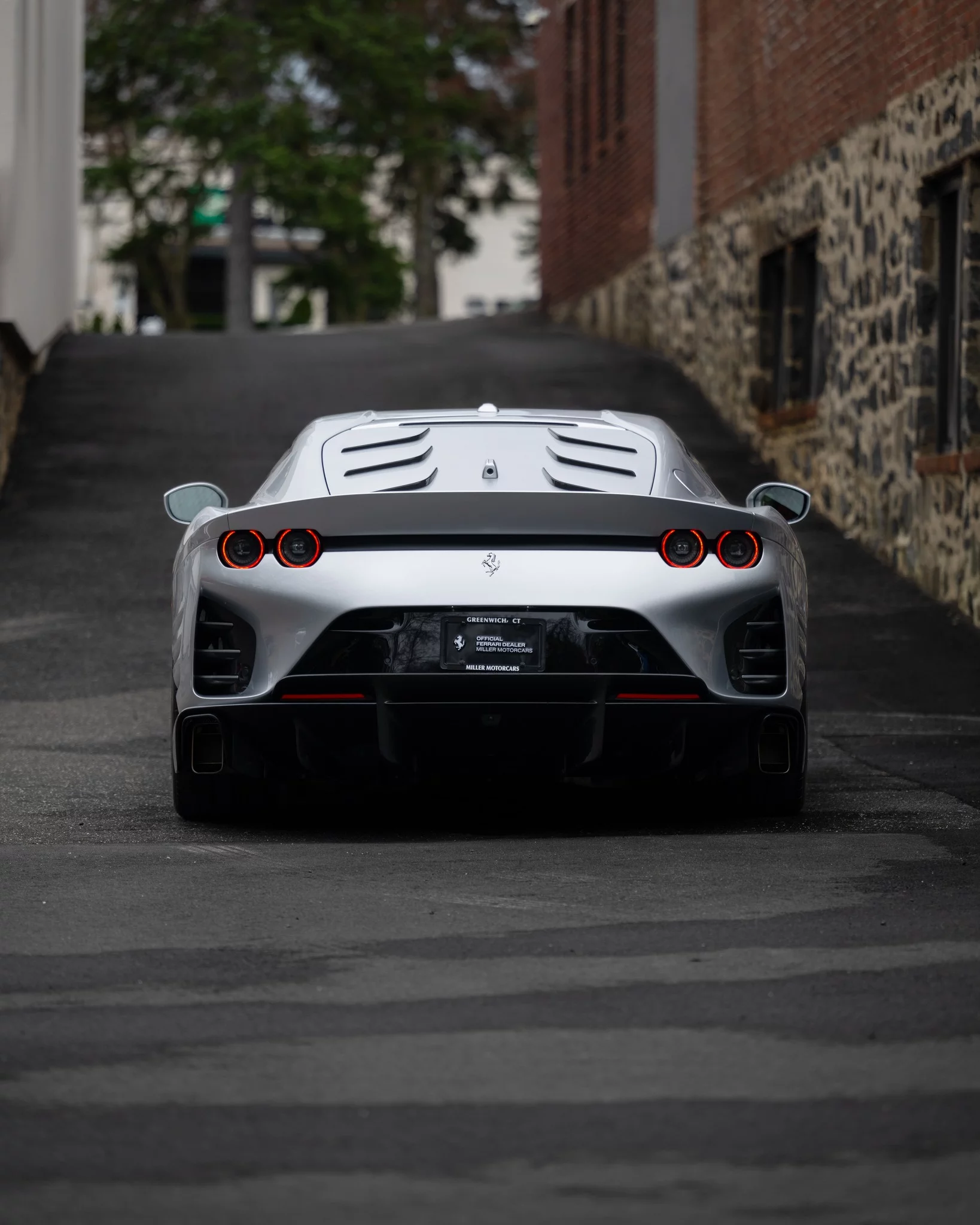 Sanu Silver Ferrari 812