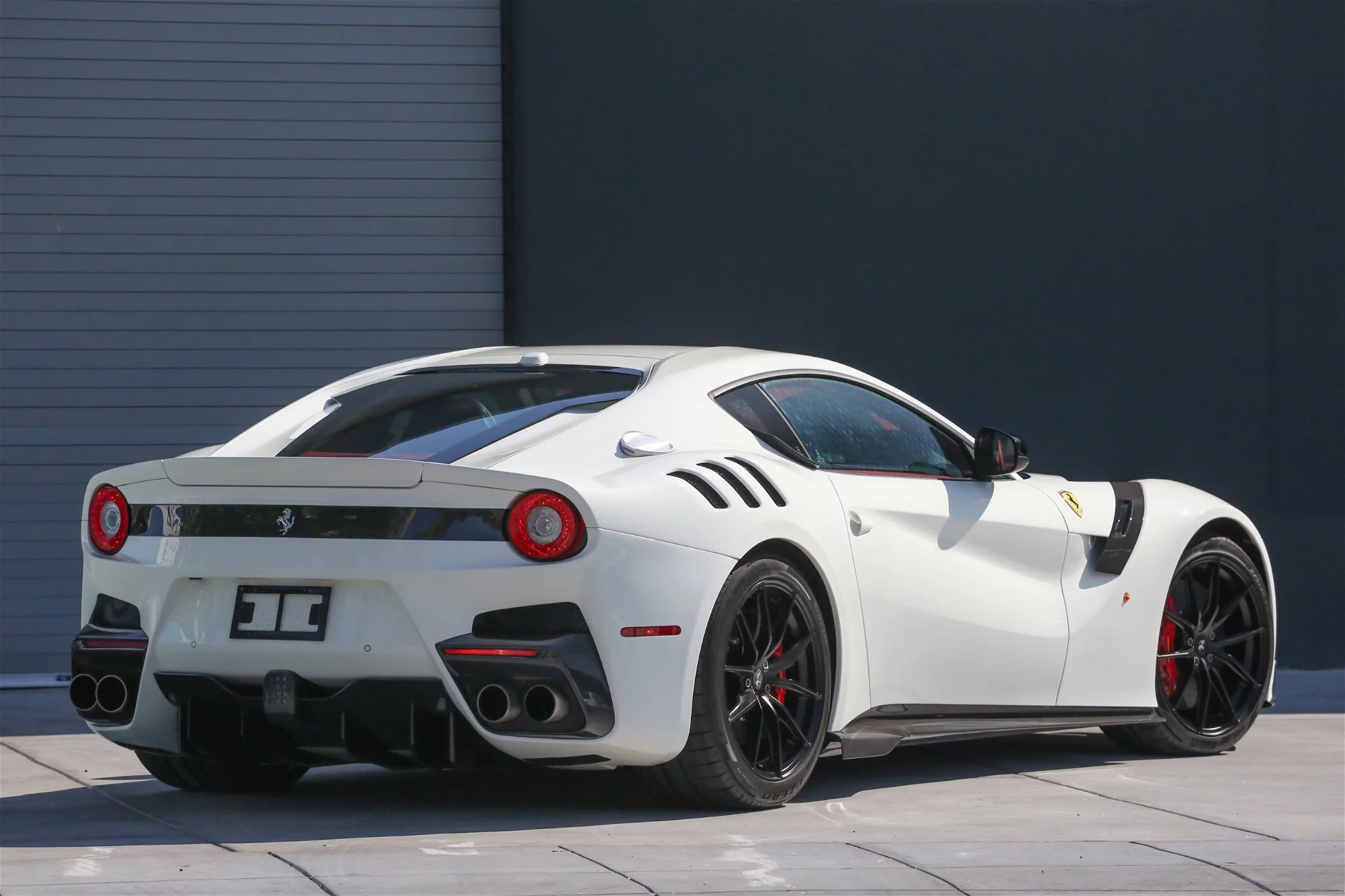 Bianco Avus Ferrari F12