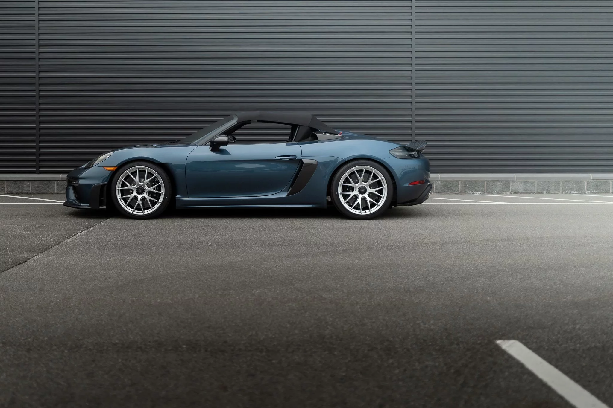Yachting Blue Metallic Porsche 718 Spyder RS