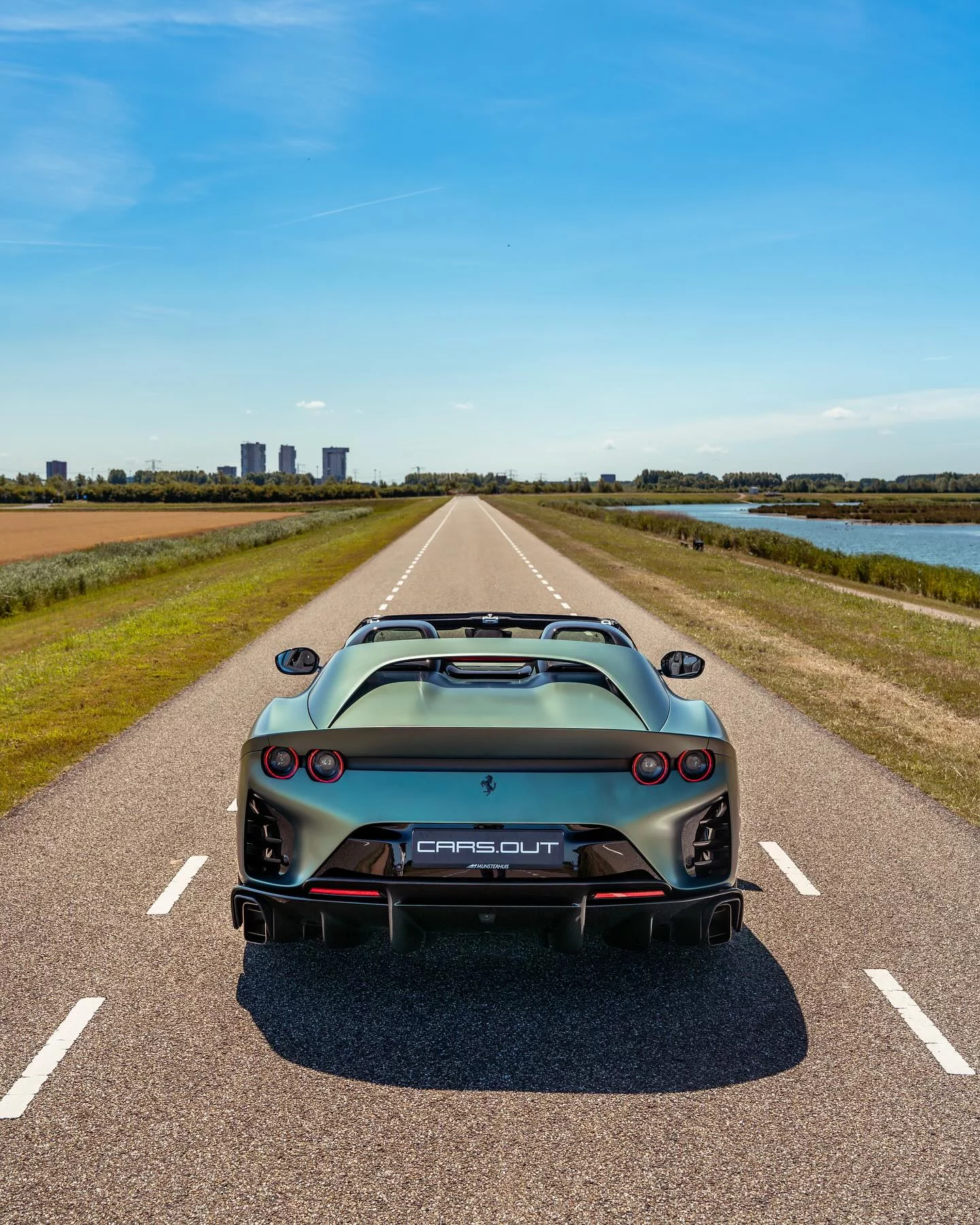 Verde Minerale Opaco Ferrari 812