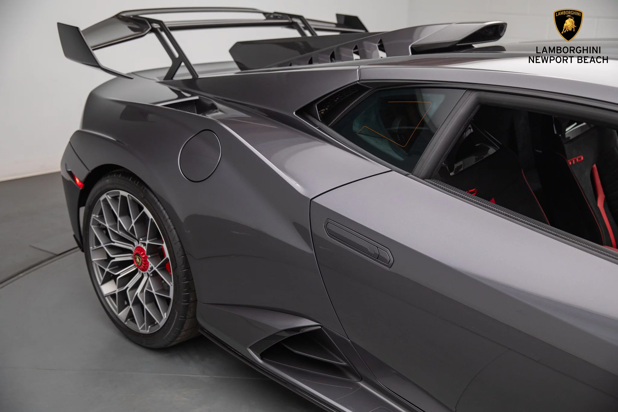 Grigio Lynx Lamborghini Huracán