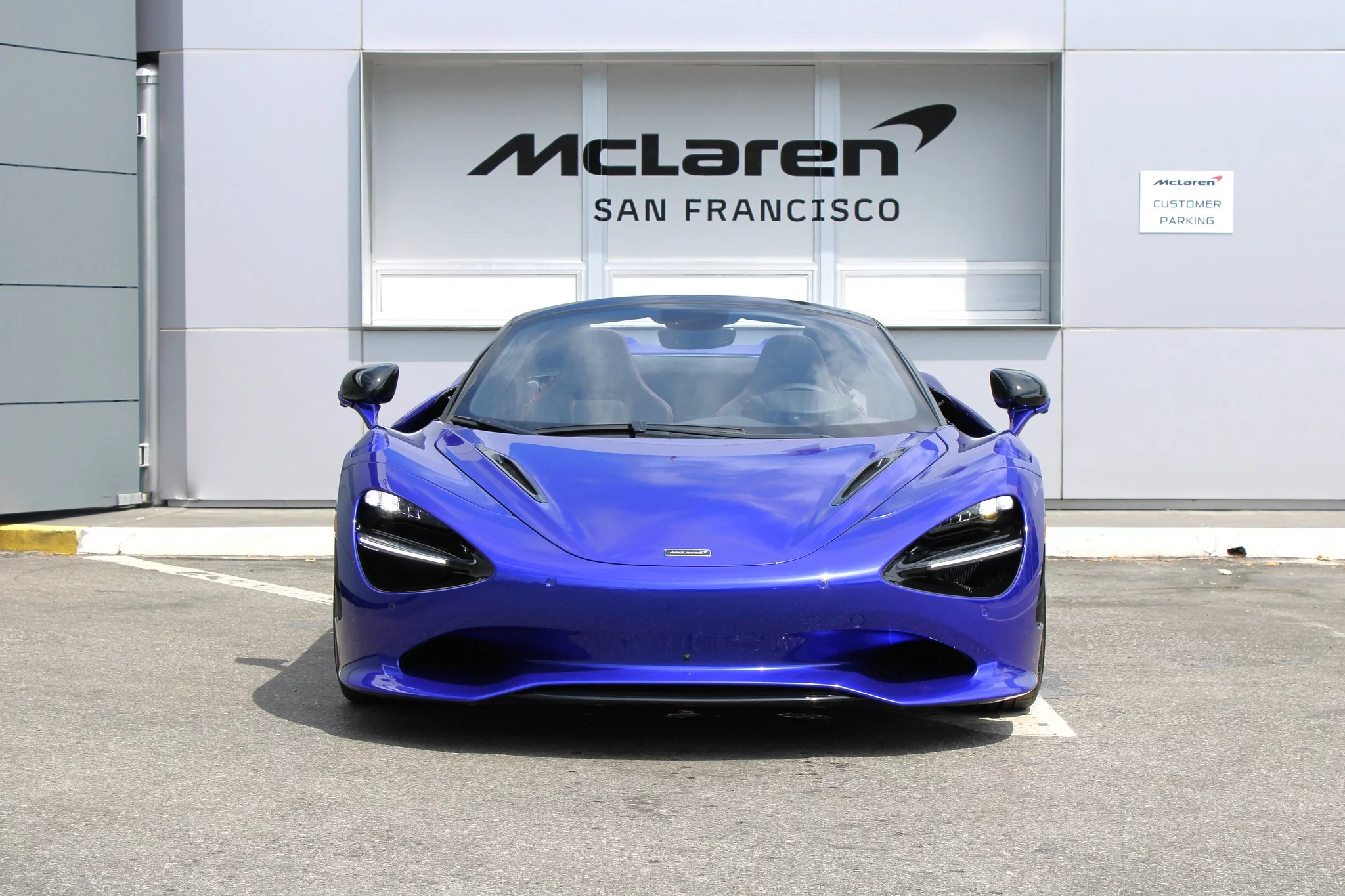 Tanzanite Blue McLaren 750S