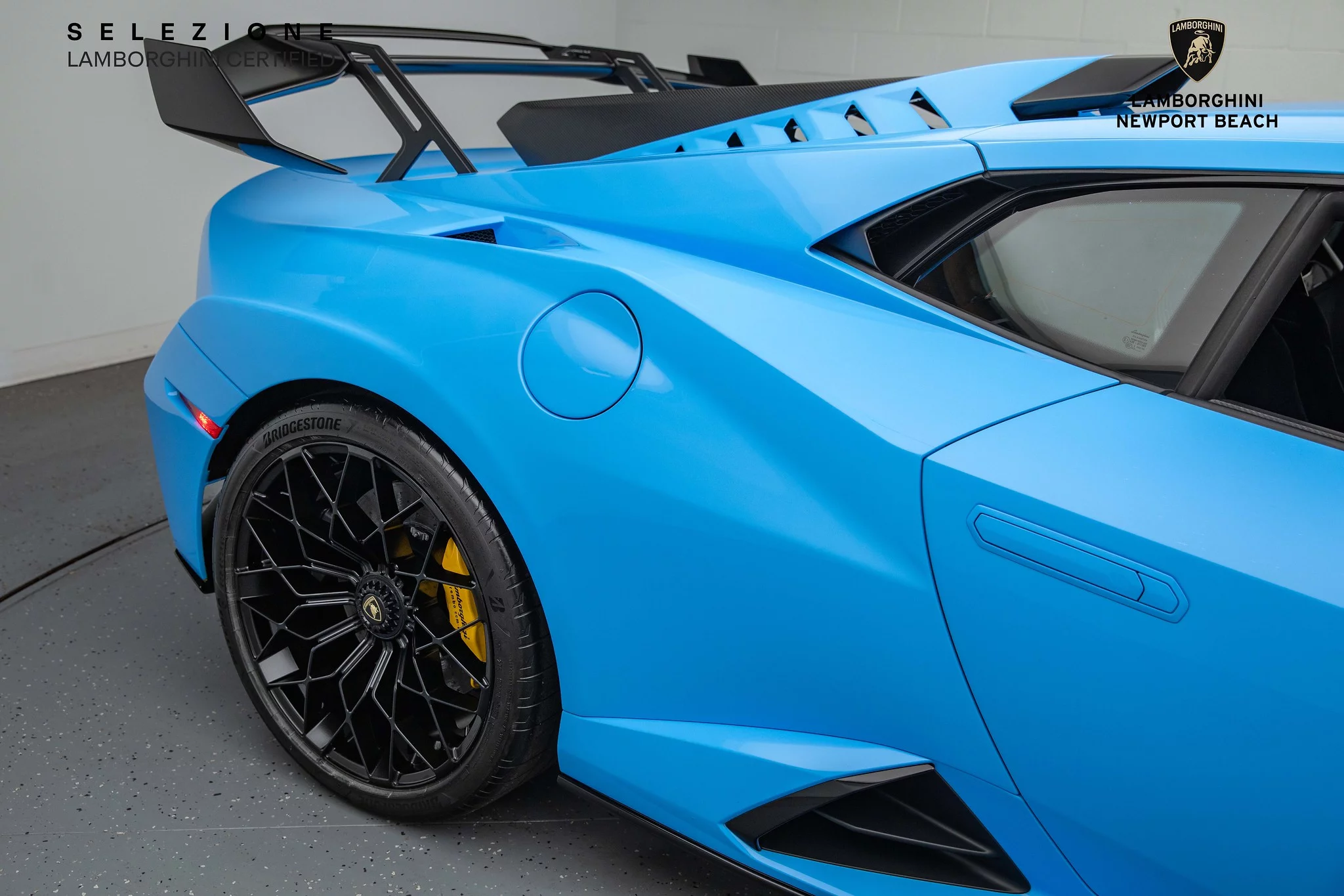 Blu Cepheus Lamborghini Huracán