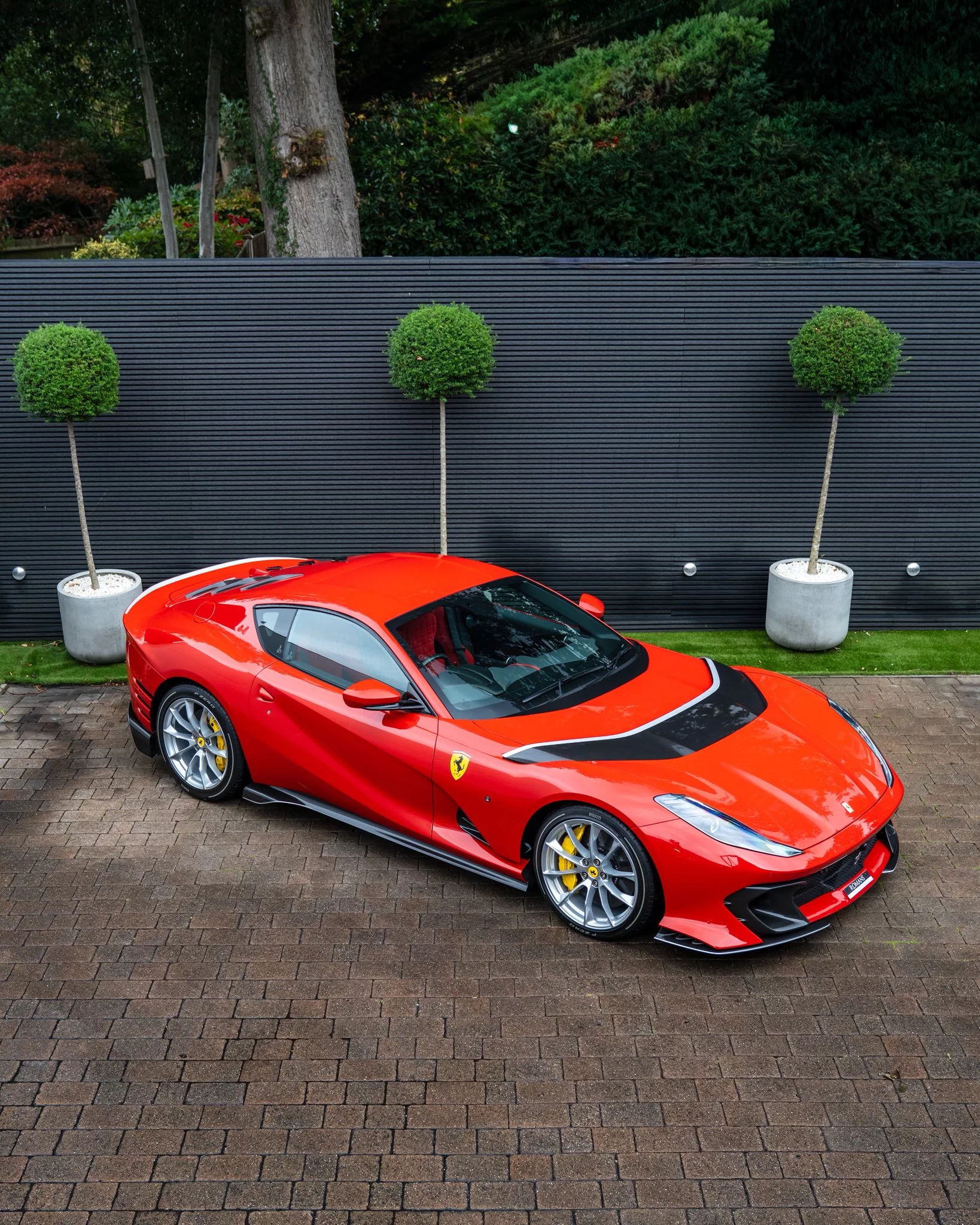 Rosso Cina Ferrari 812