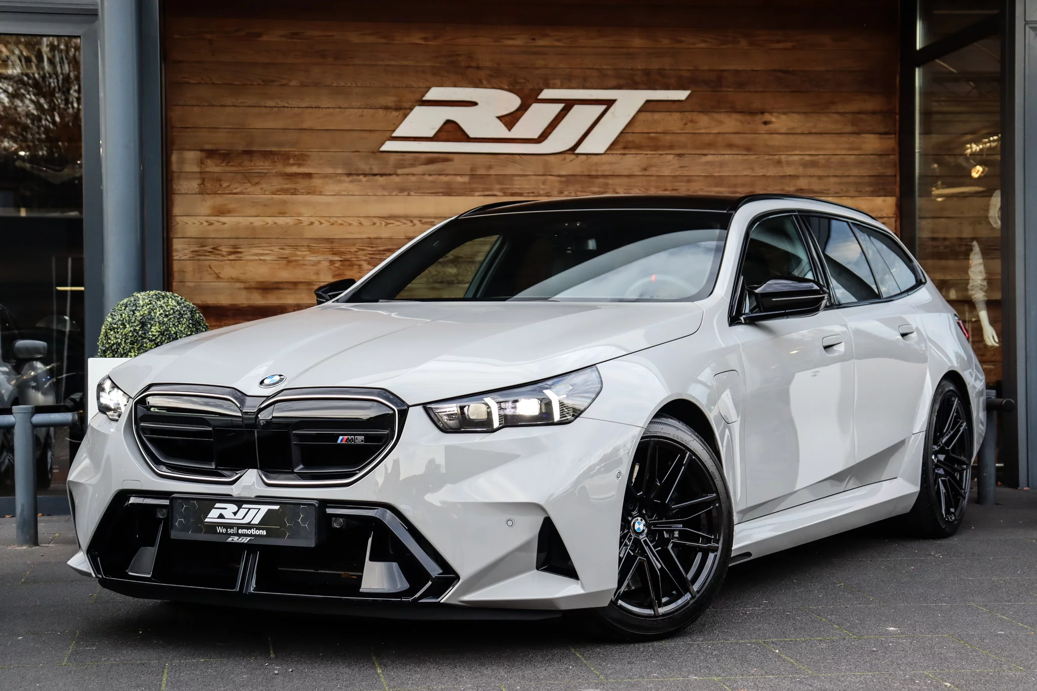 Crayon BMW M5