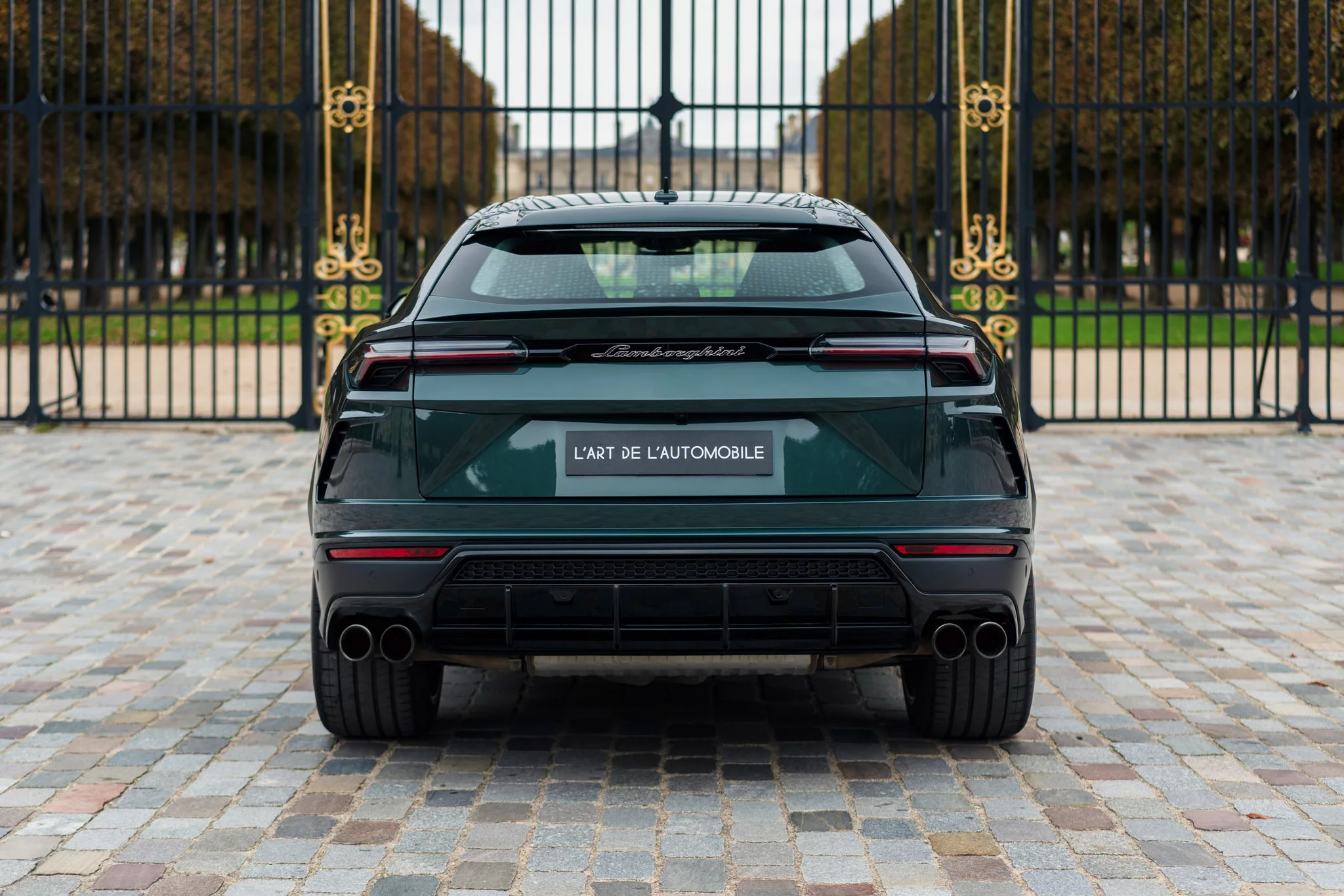 Verde Lares Lamborghini Urus