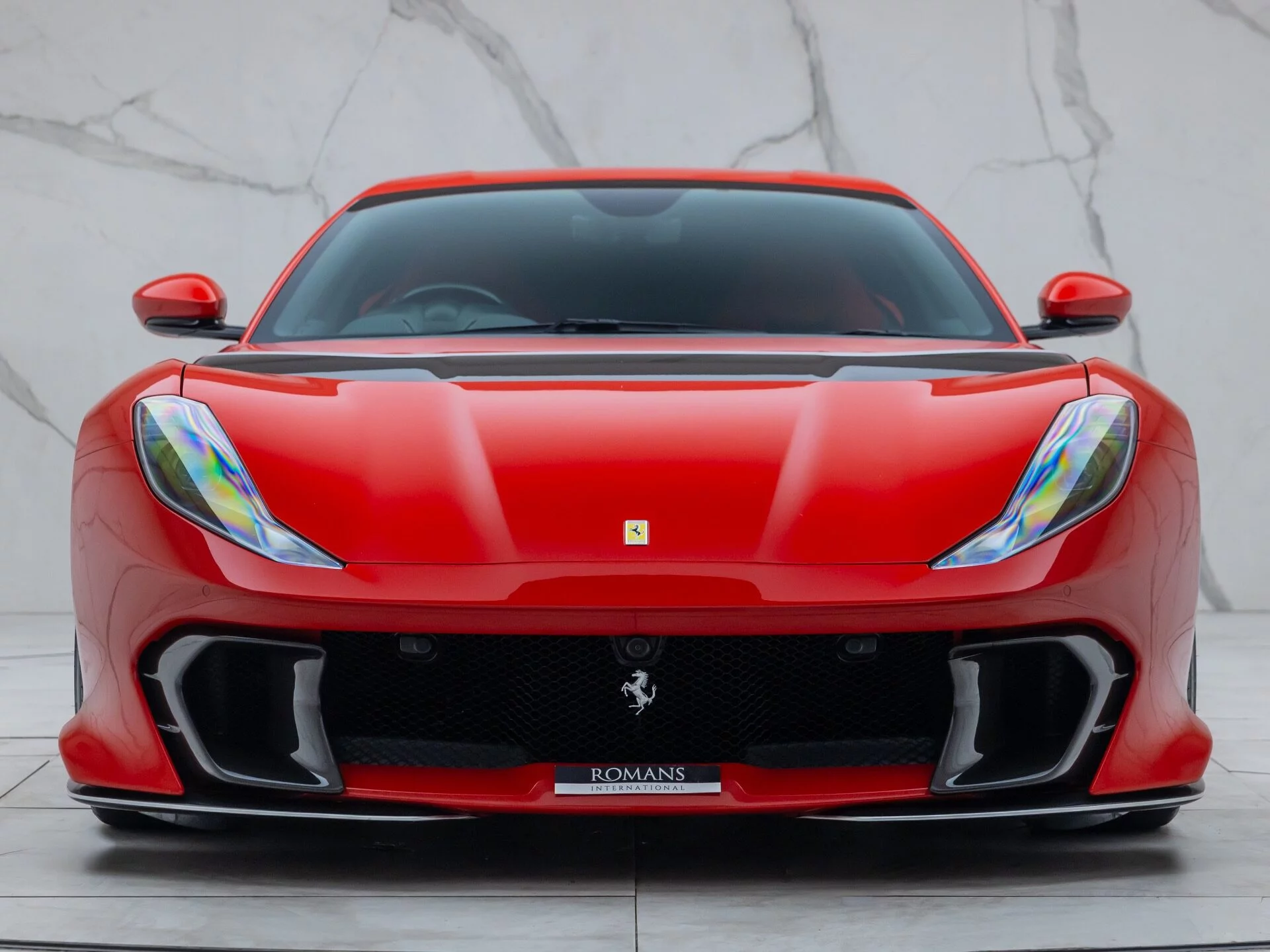 Rosso Cina Ferrari 812
