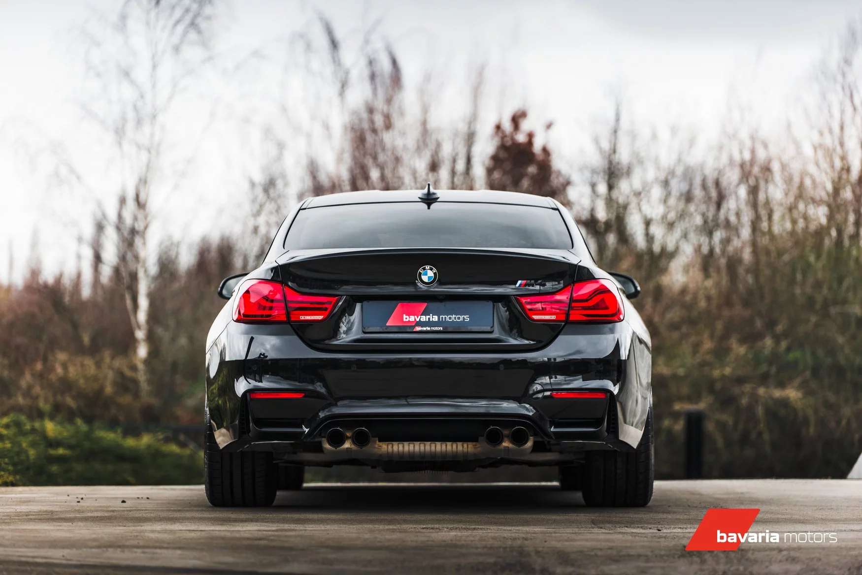 Sapphire Black BMW M4