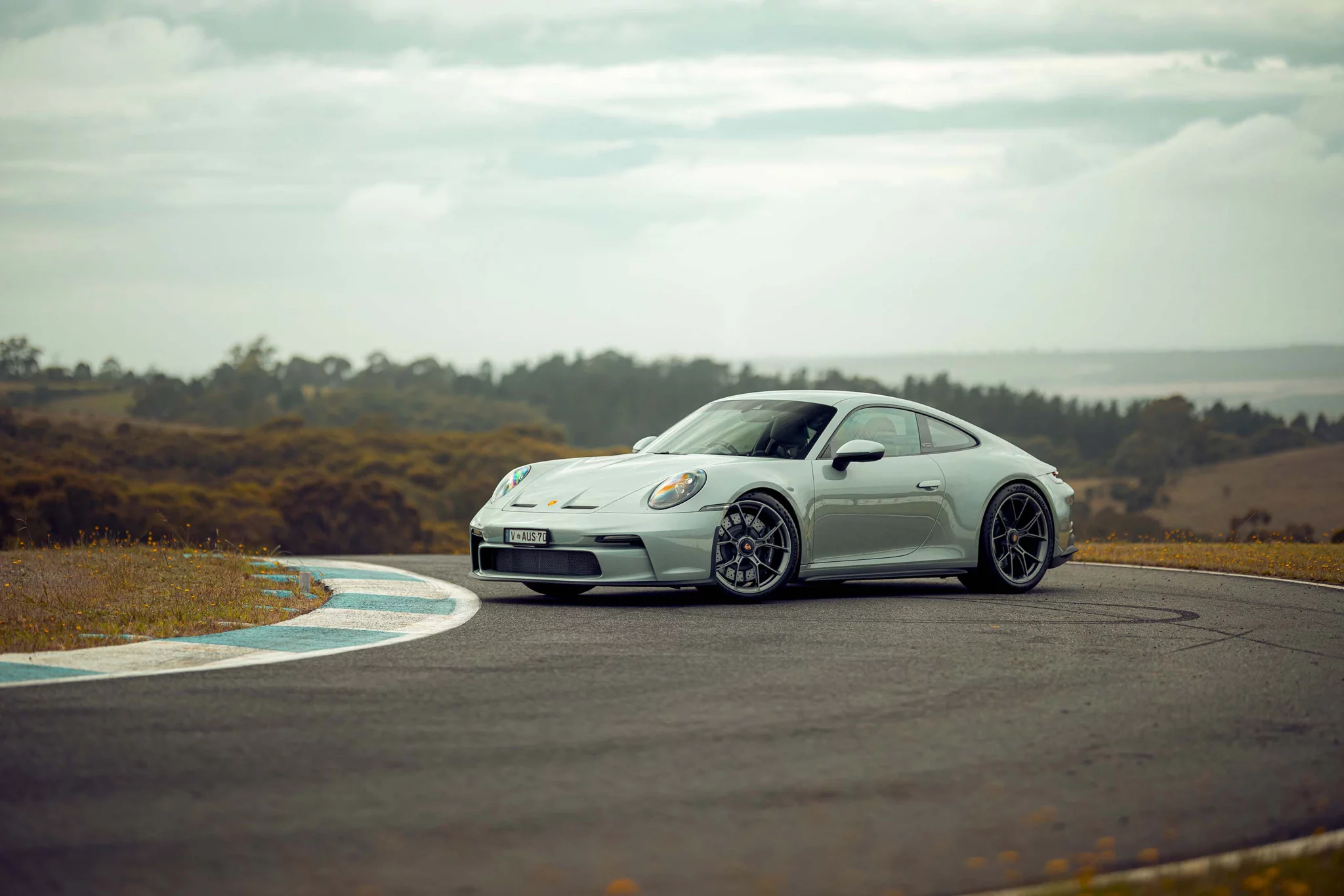 Fish Silver Grey Metallic Porsche 911 GT3