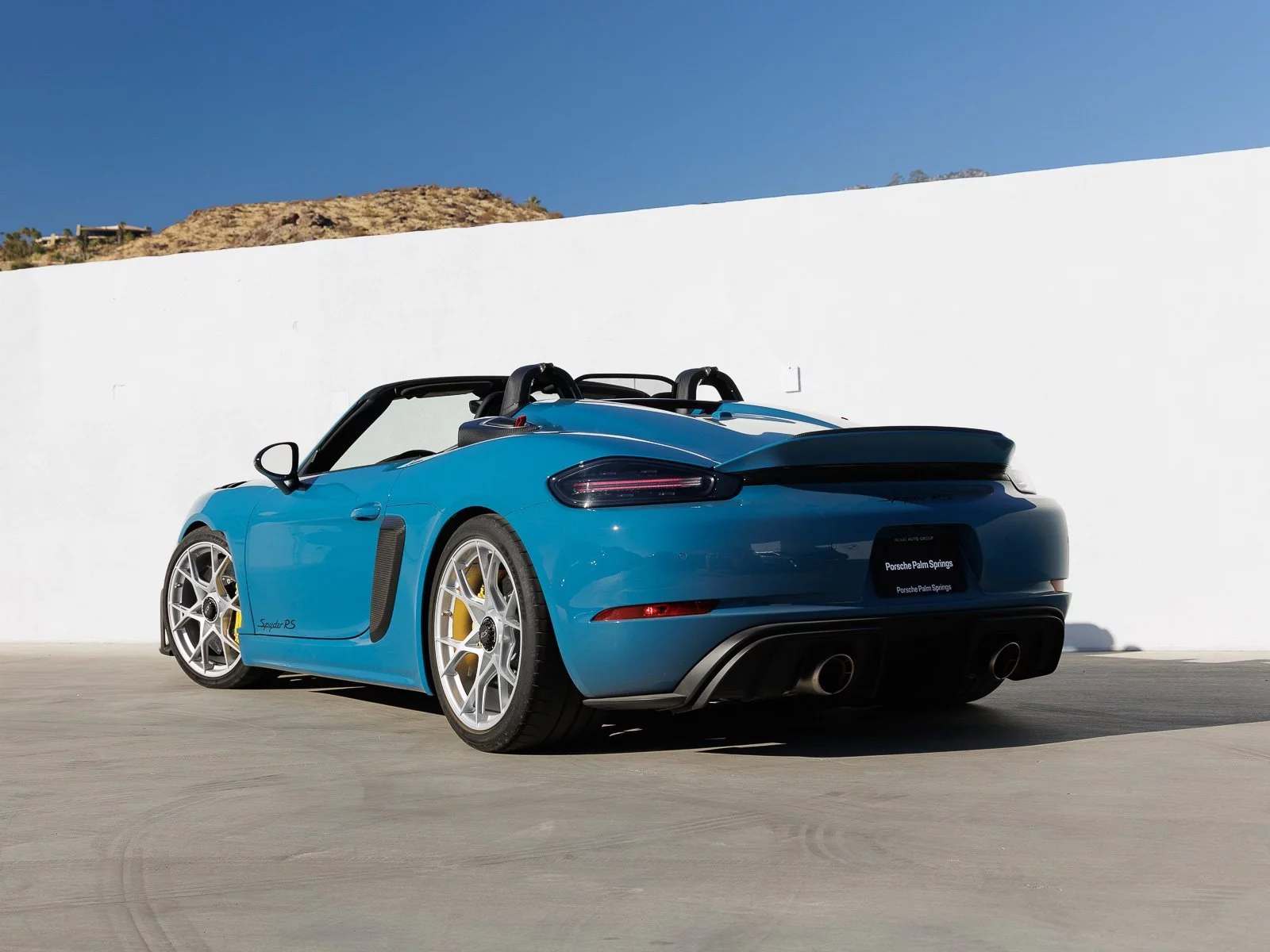 Oslo Blue Porsche 718 Spyder RS