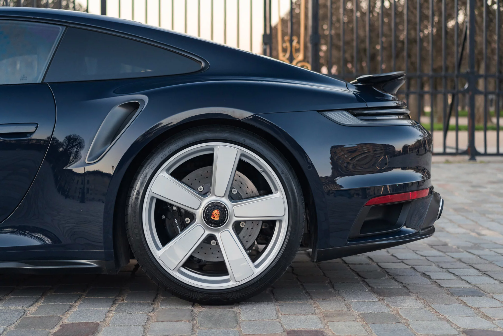 Dark Sea Blue Porsche 911 Turbo