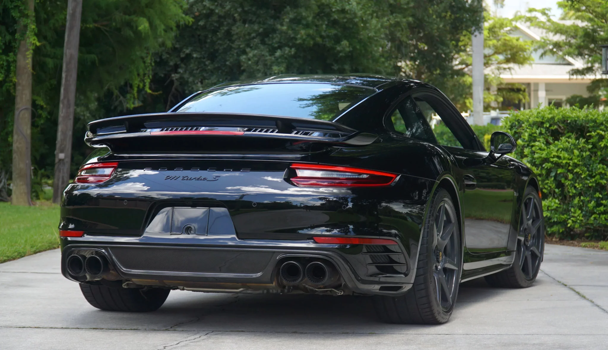 Black Porsche 911 Turbo