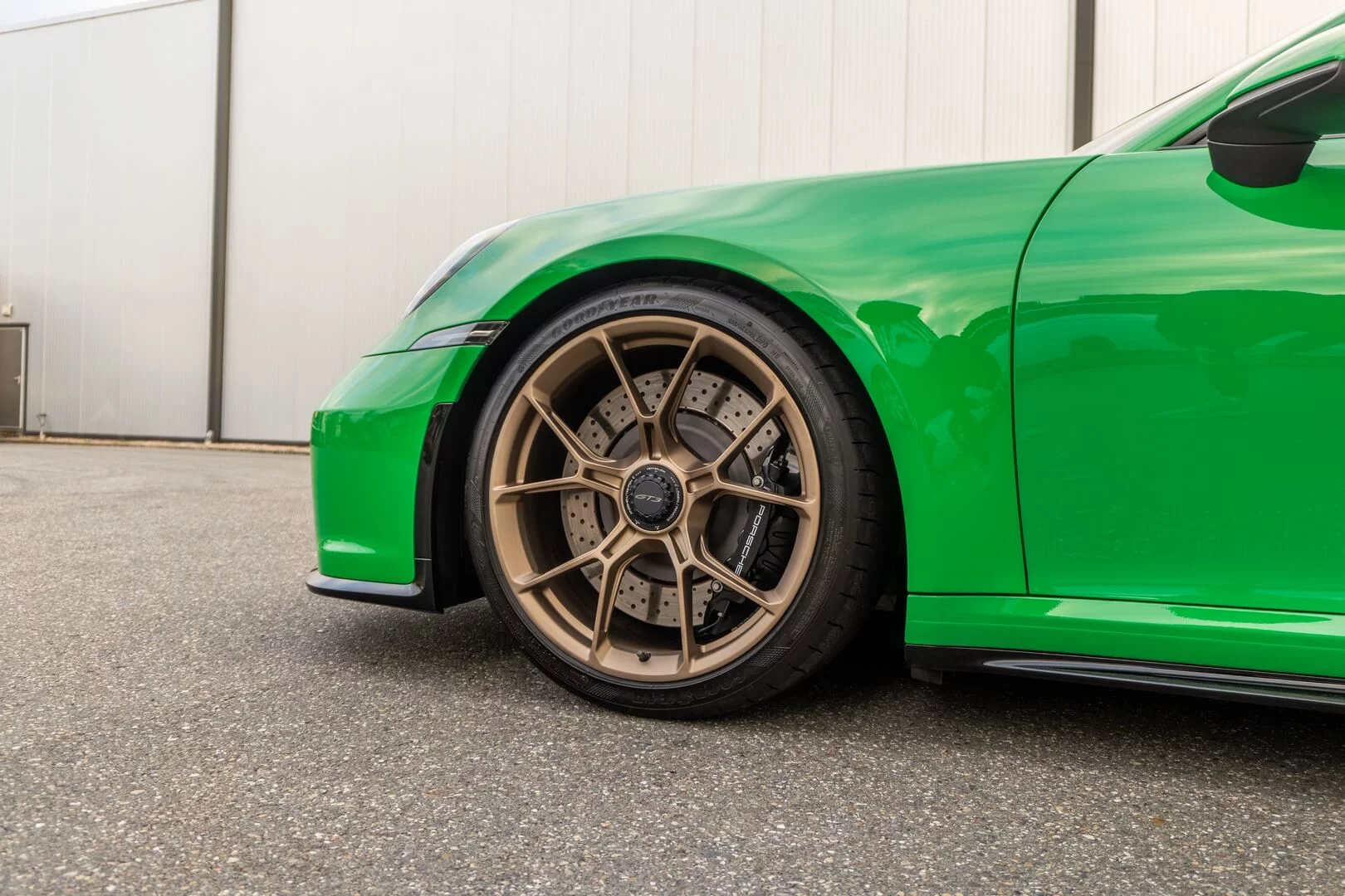 Viper Green Porsche 911 GT3