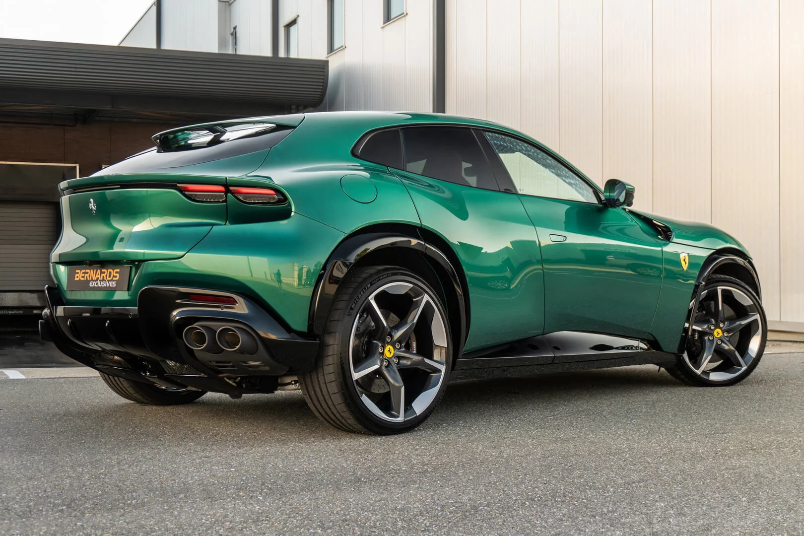 Verde Pino Ferrari Purosangue