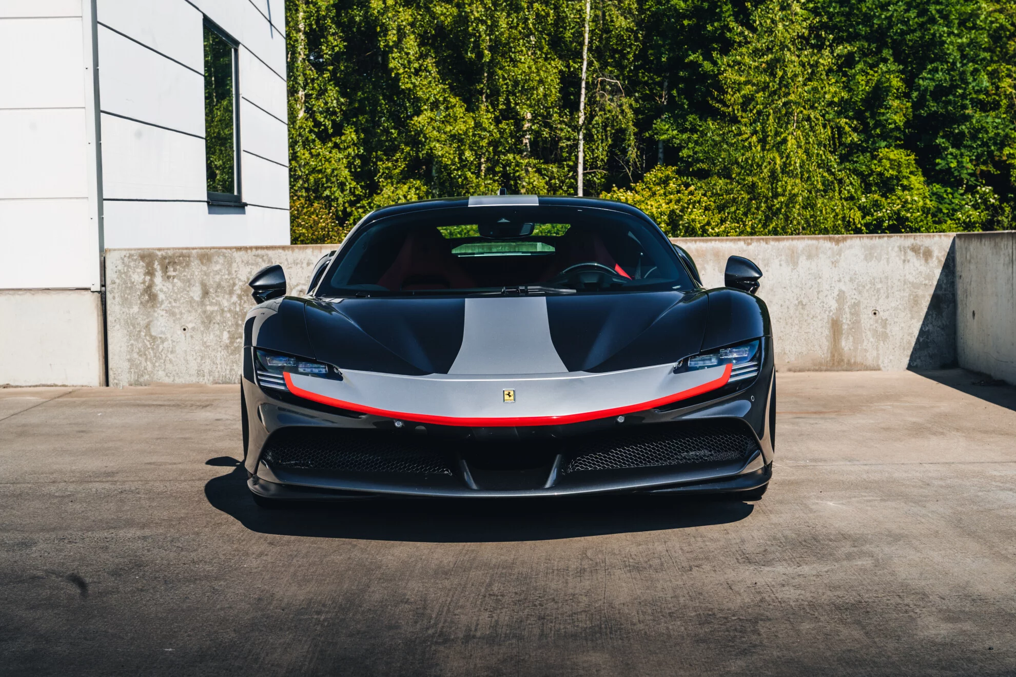Grigio Silverstone Ferrari SF90
