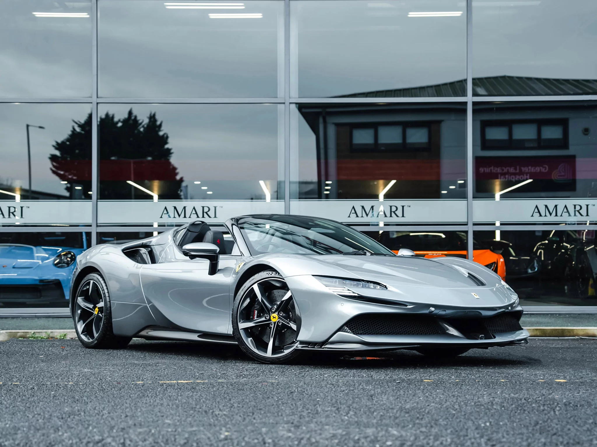 Grigio Titanio Ferrari SF90