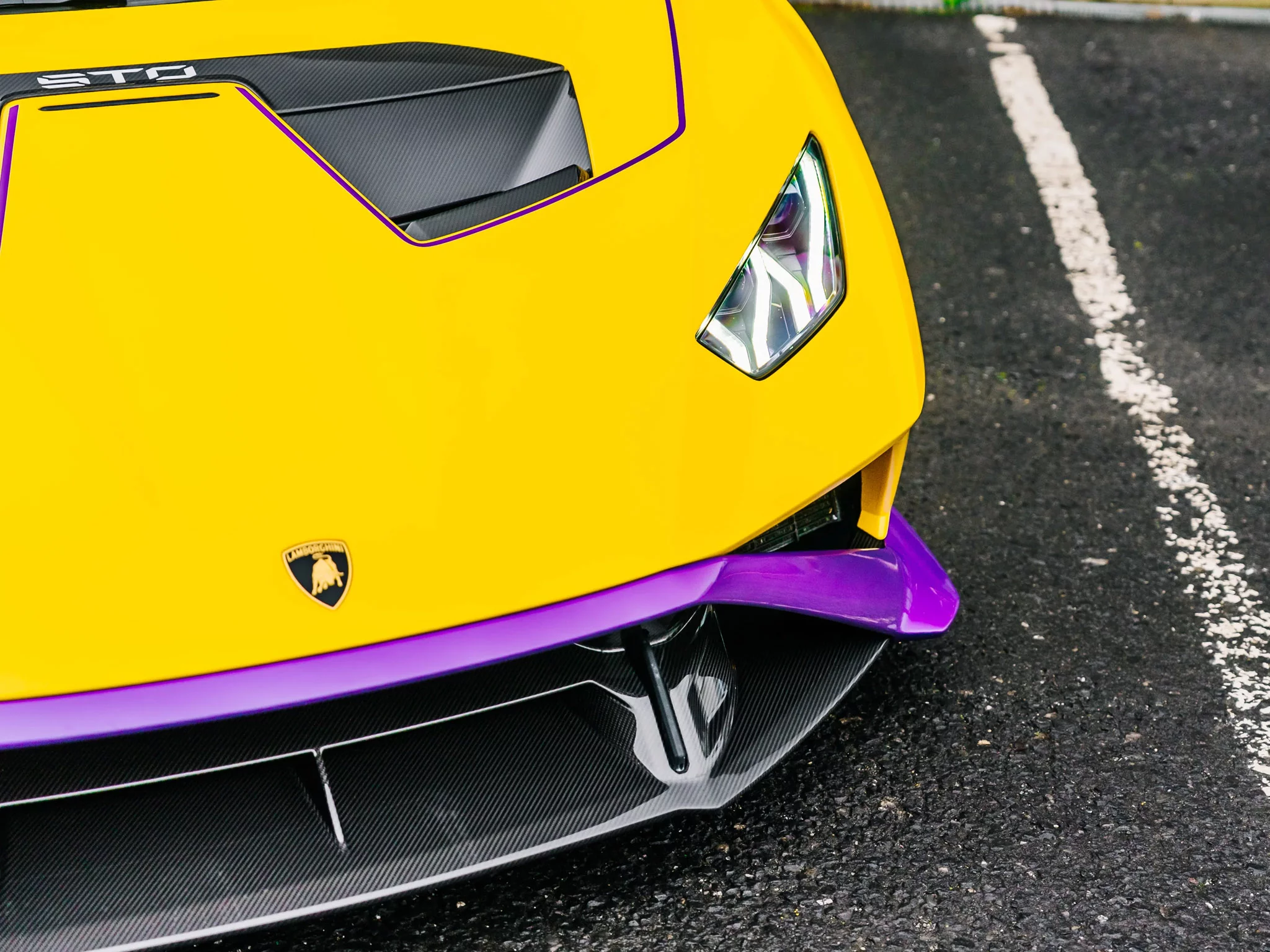 Giallo Inti Lamborghini Huracán