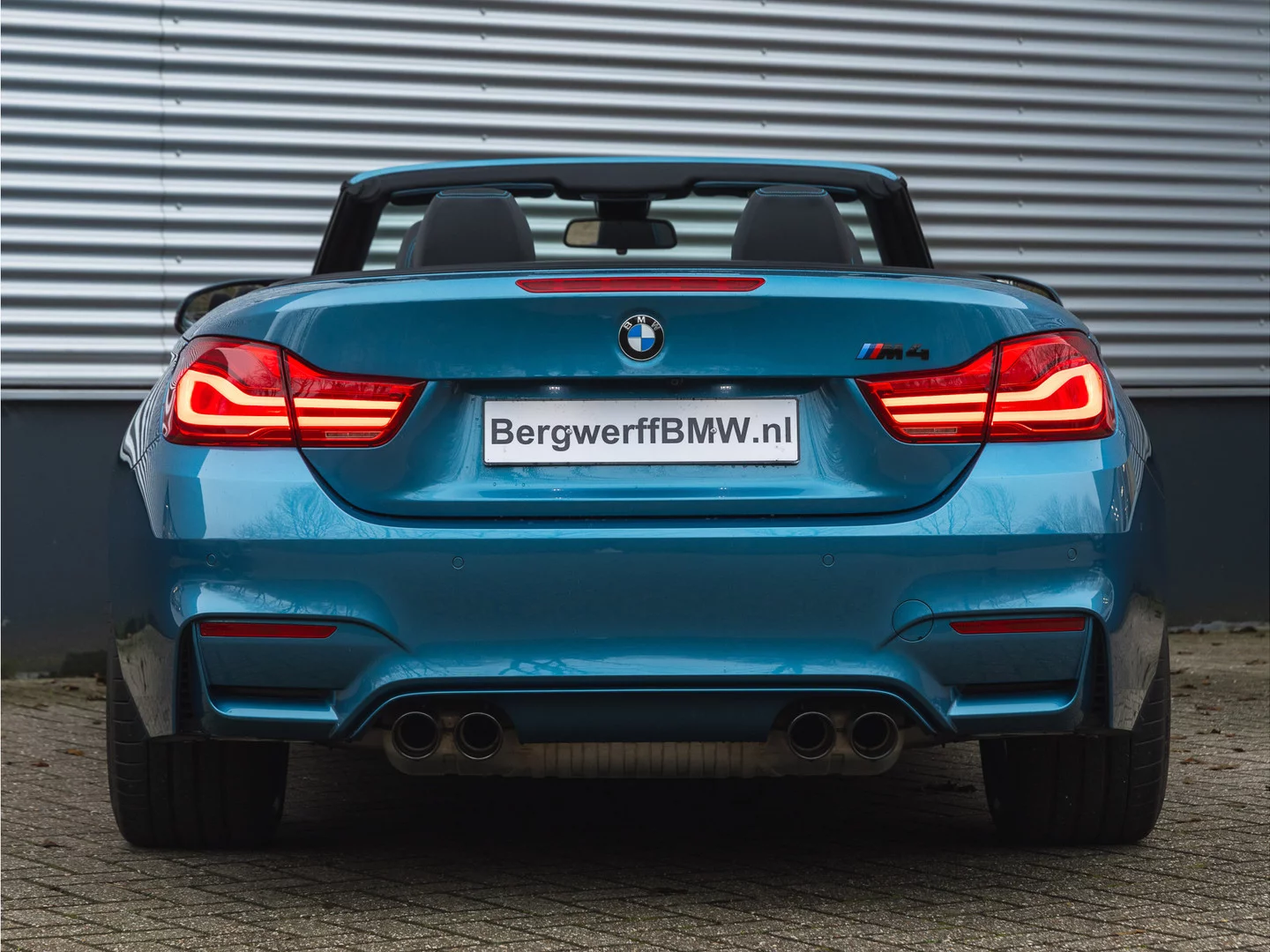 Maldives Blue II BMW M4