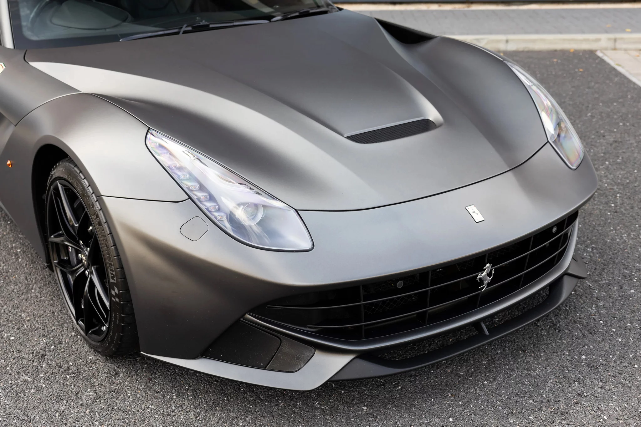 Grigio Silverstone Opaco Ferrari F12