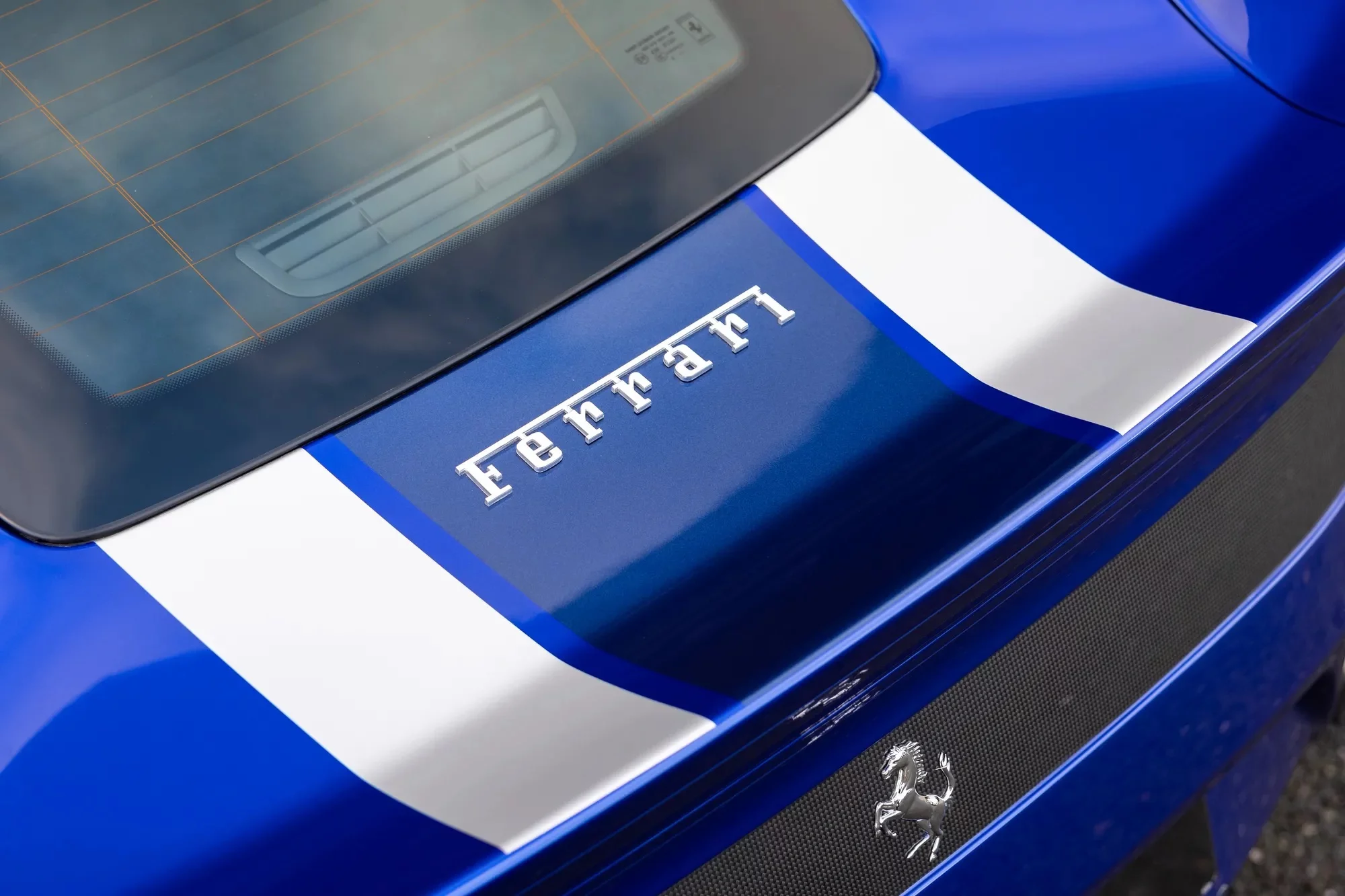 Blu Elettrico Ferrari F12