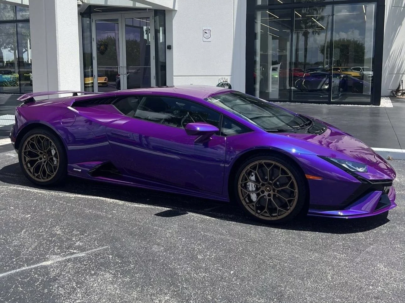 Viola Mithras Lamborghini Huracán