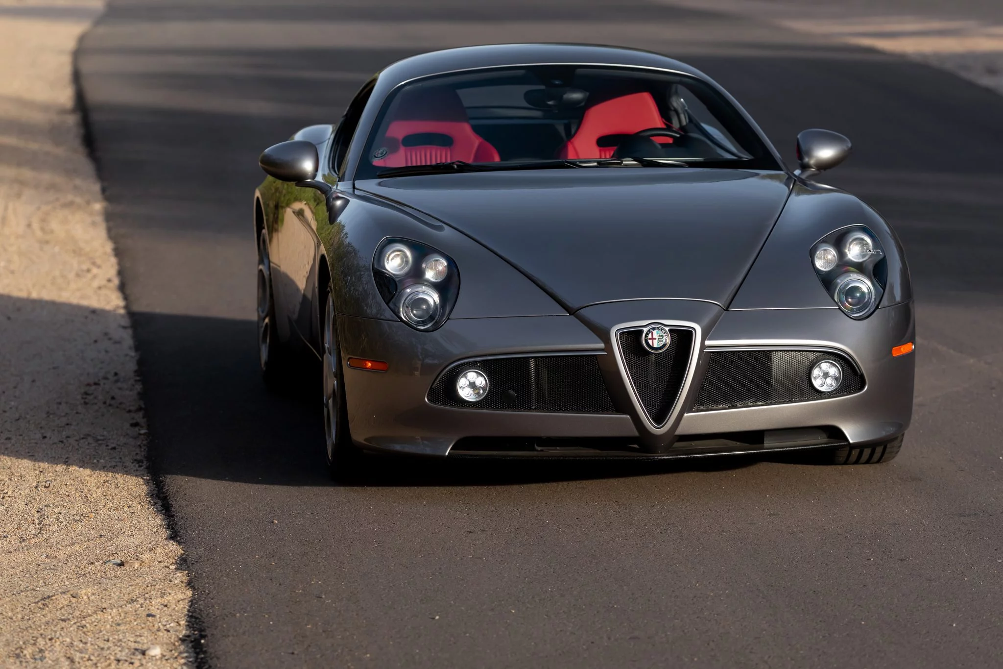 Grigio Nuvolari Alfa Romeo 8C