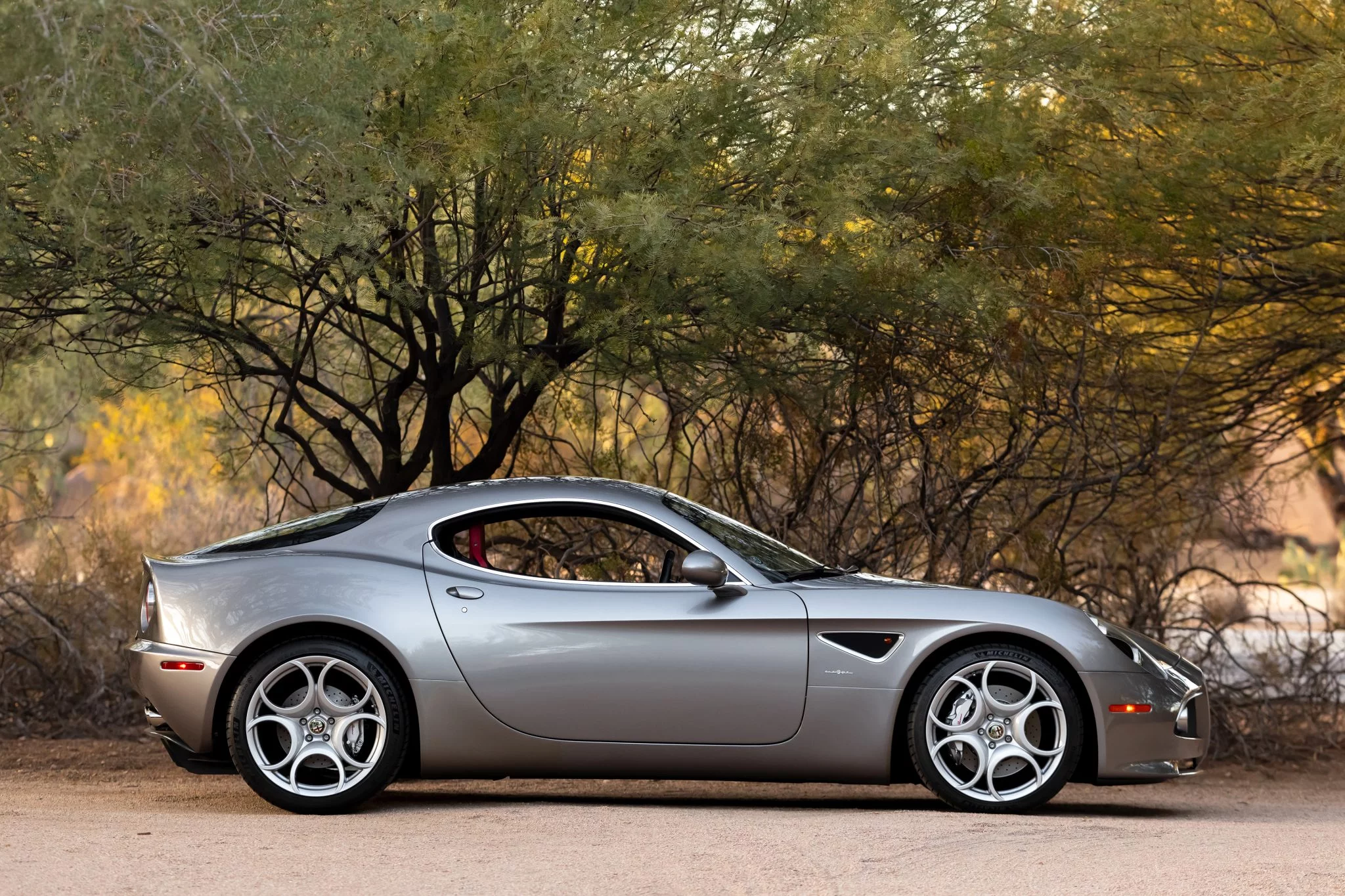 Grigio Nuvolari Alfa Romeo 8C