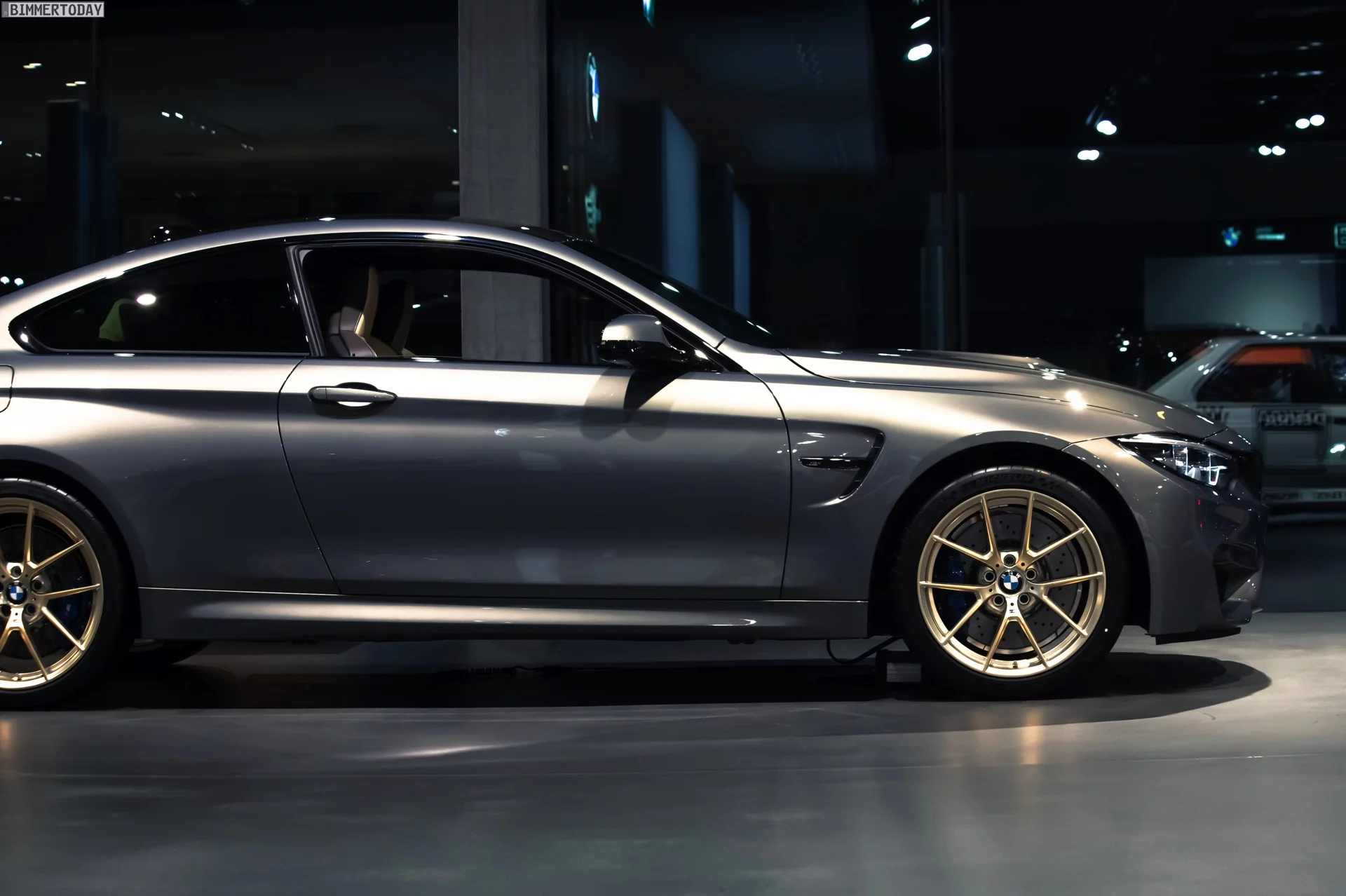 Stratus Grey BMW M4