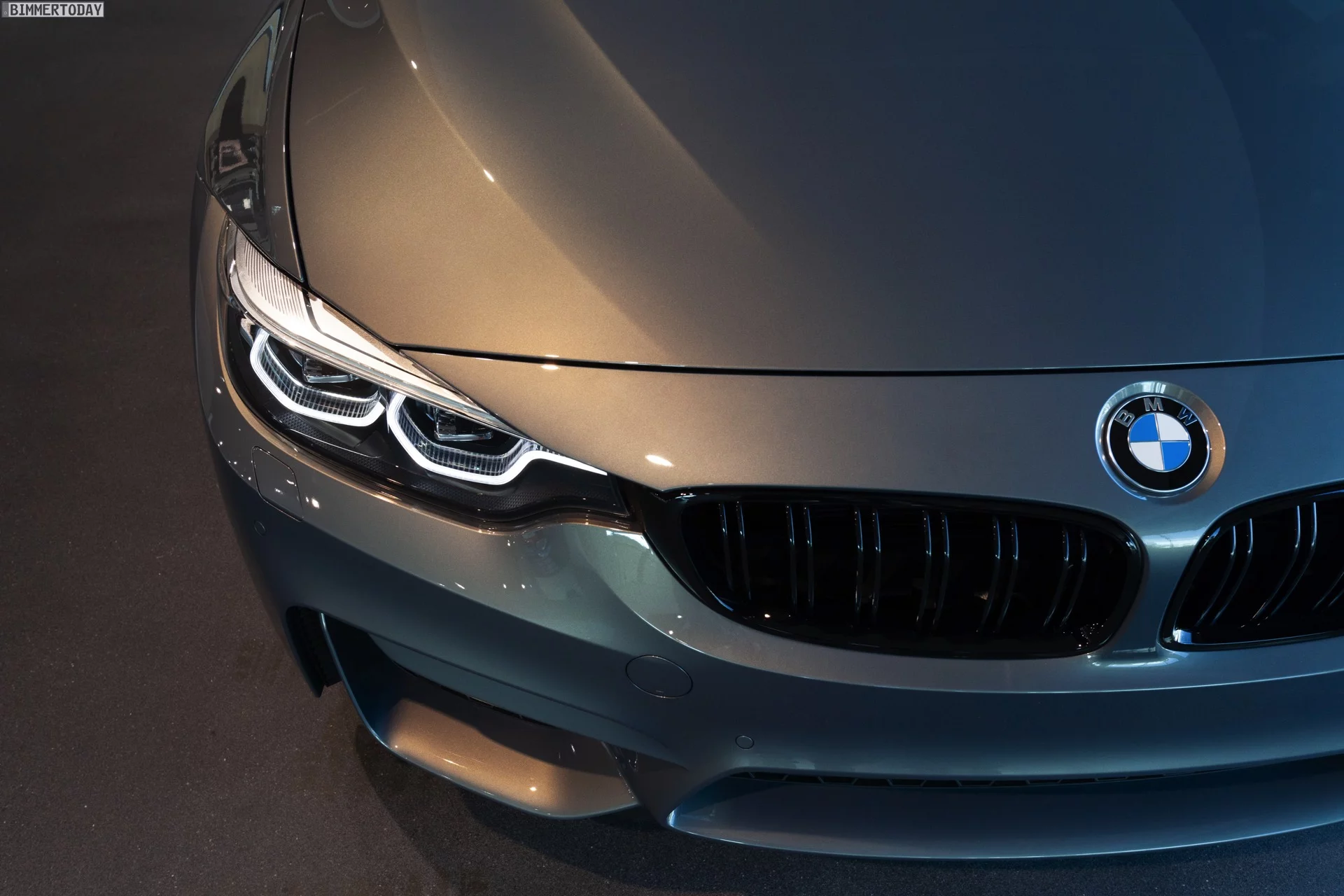 Stratus Grey BMW M4