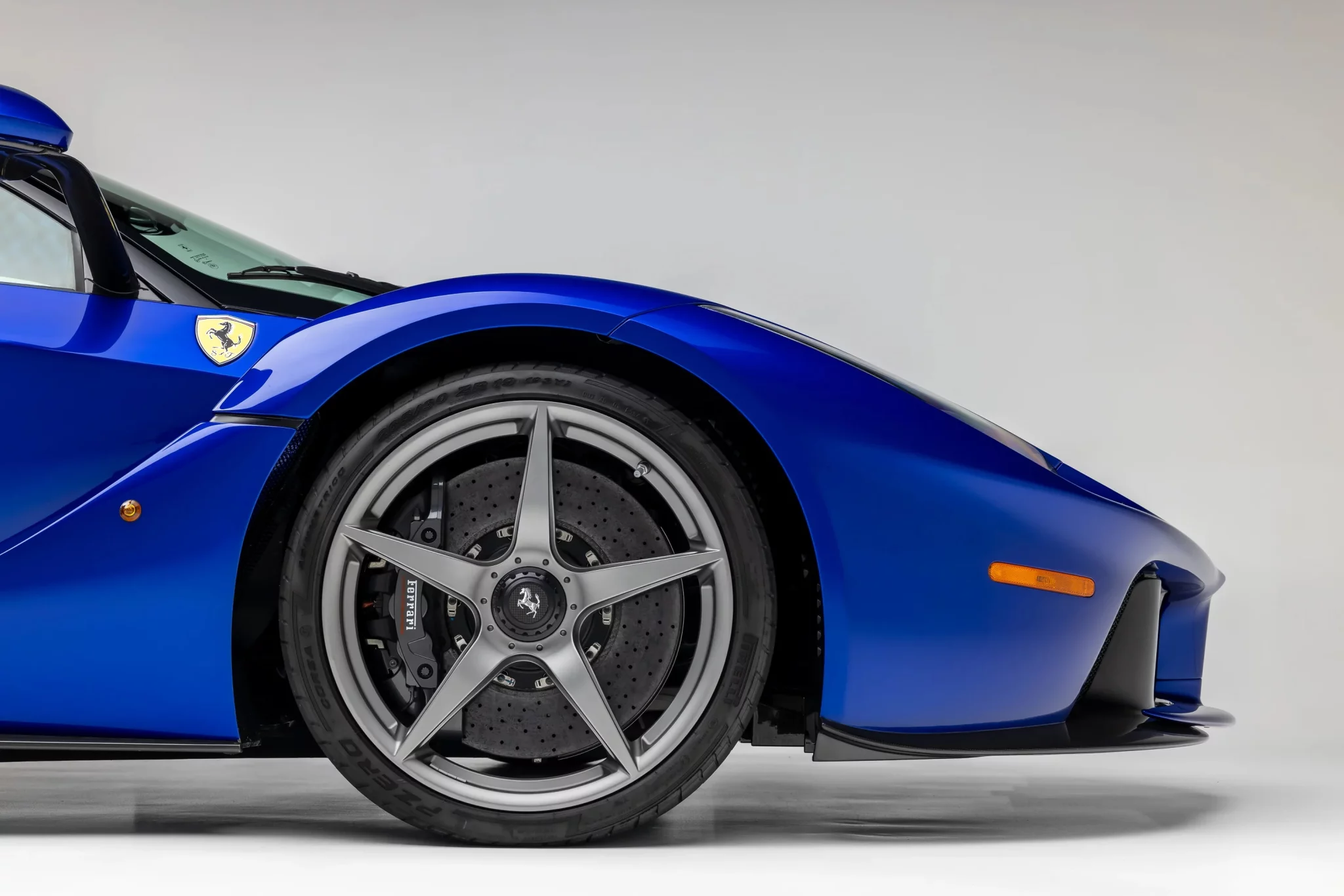 Blu Elettrico Ferrari LaFerrari