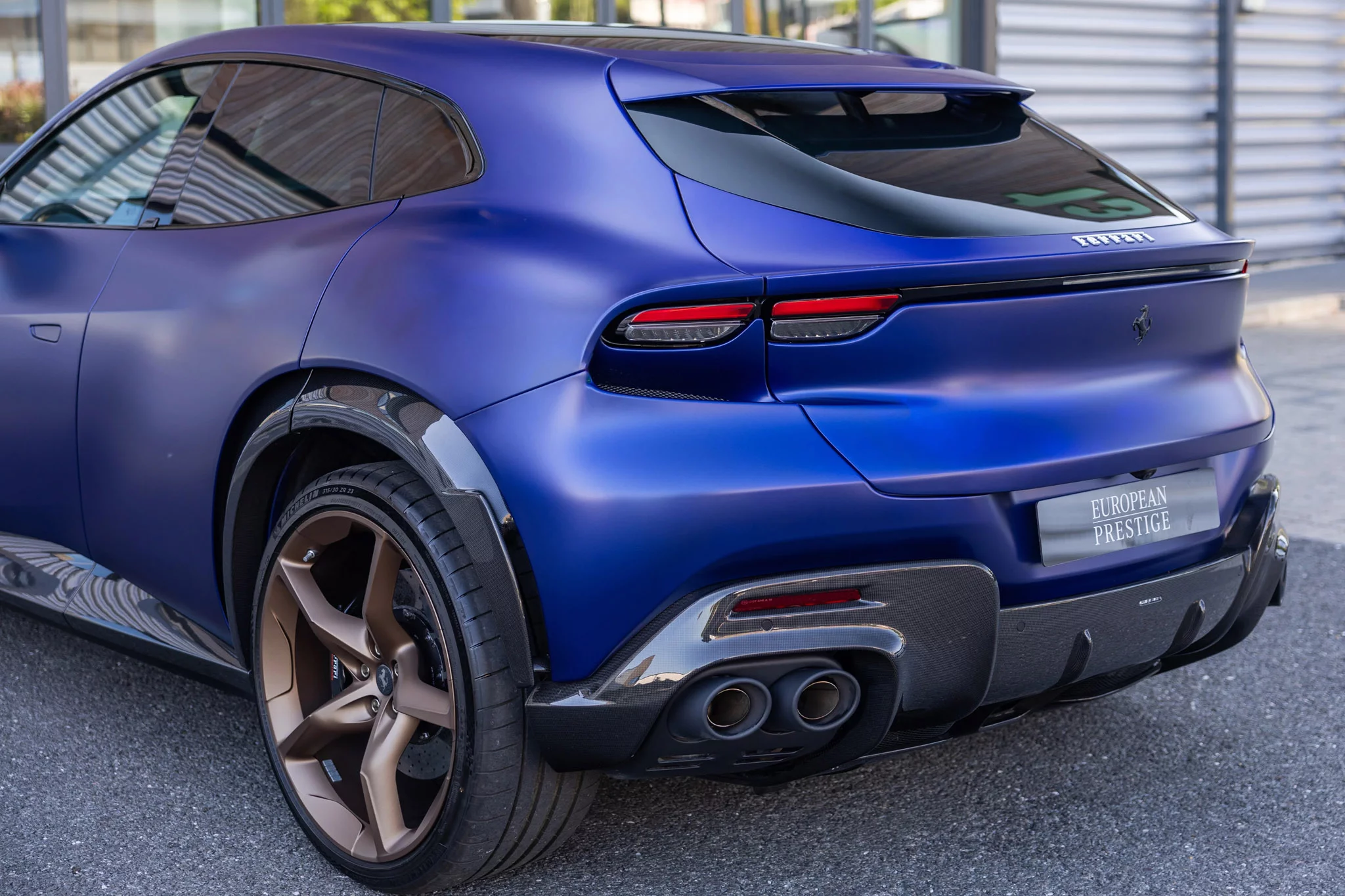 Blu Vietri Opaco Ferrari Purosangue