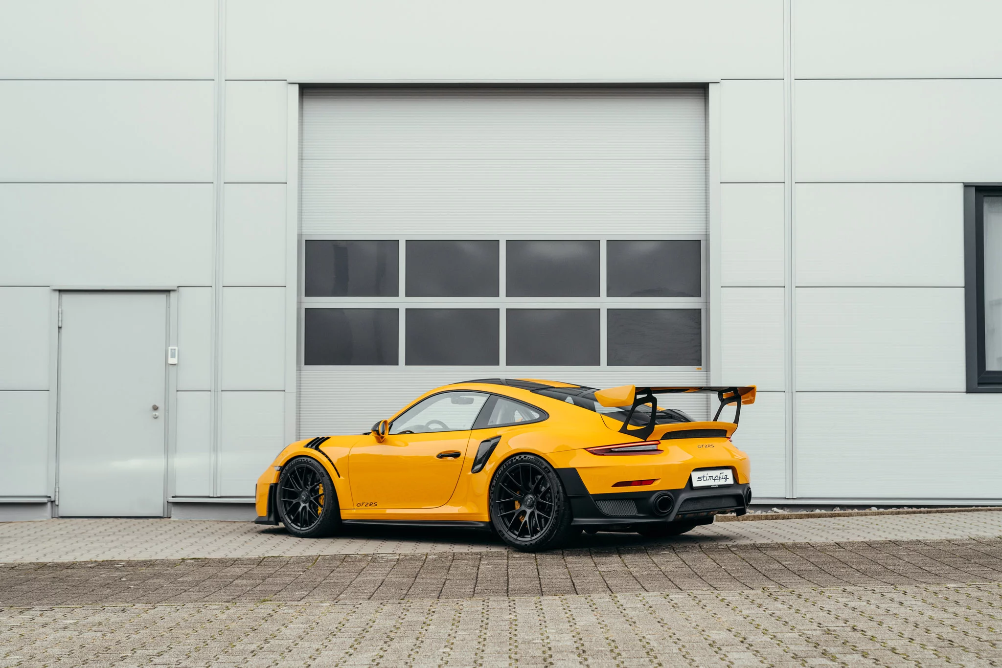 Signal Yellow Porsche 911 GT2 RS