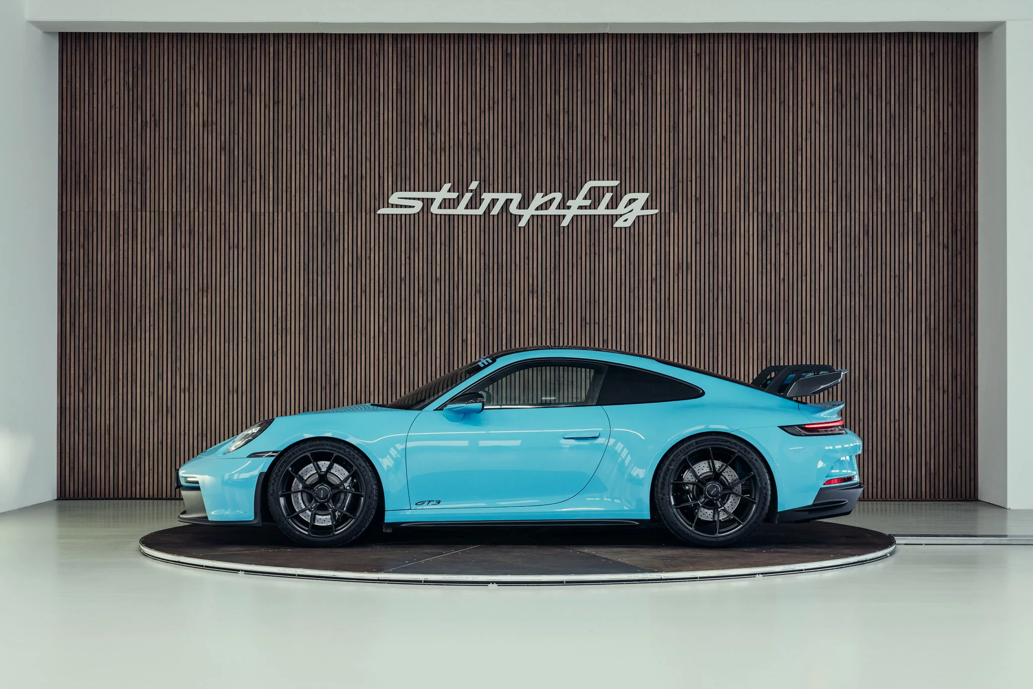 Olympic Blue Porsche 911 GT3