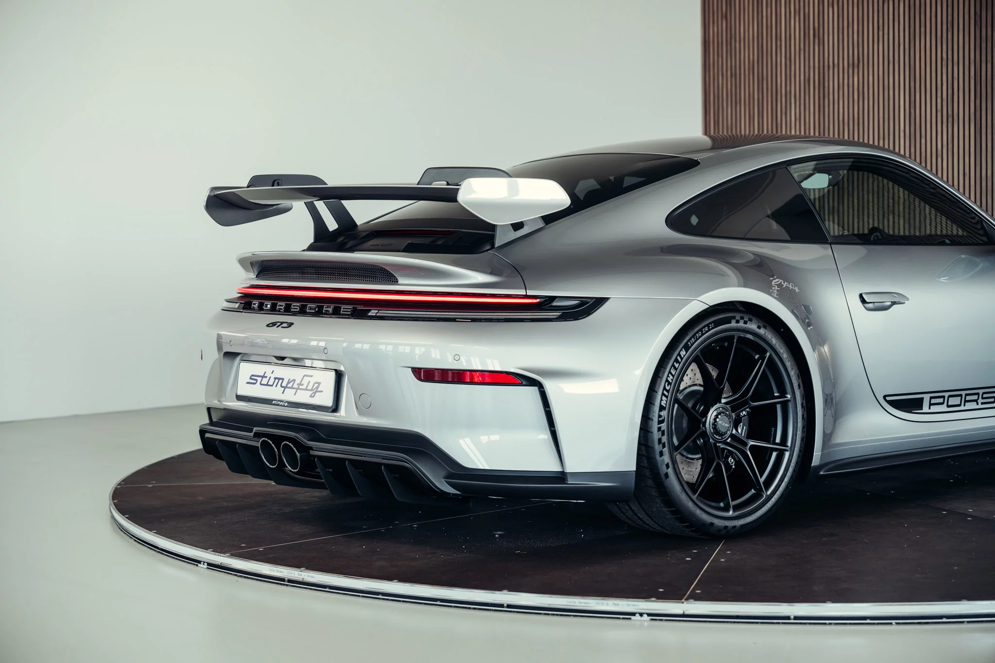 GT Silver Metallic Porsche 911 GT3
