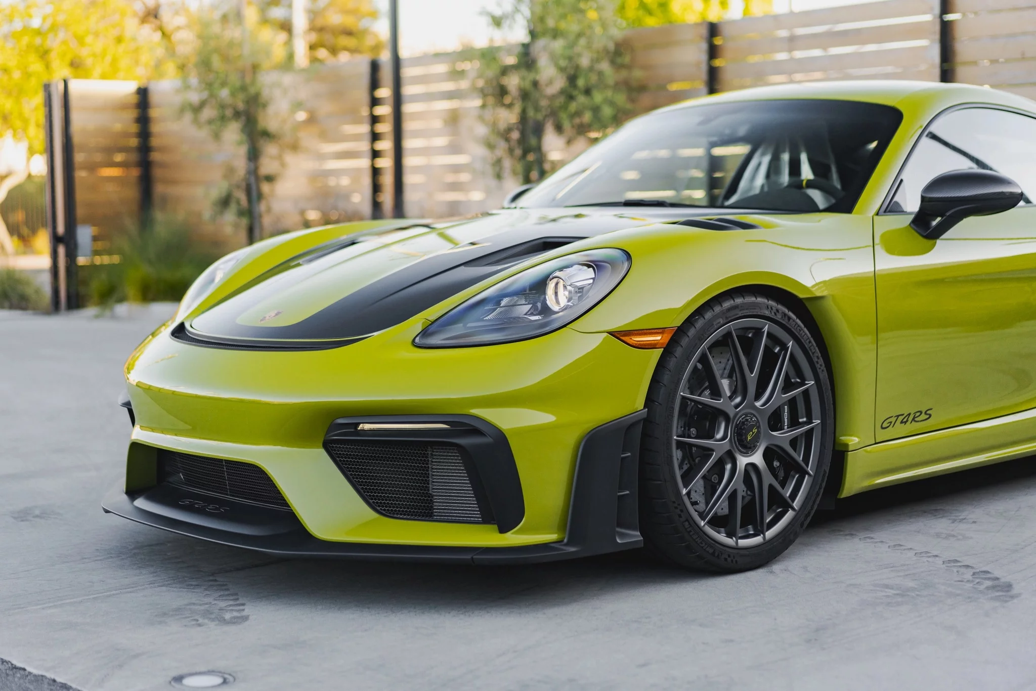 Linden Green Porsche 718 Cayman GT4 RS