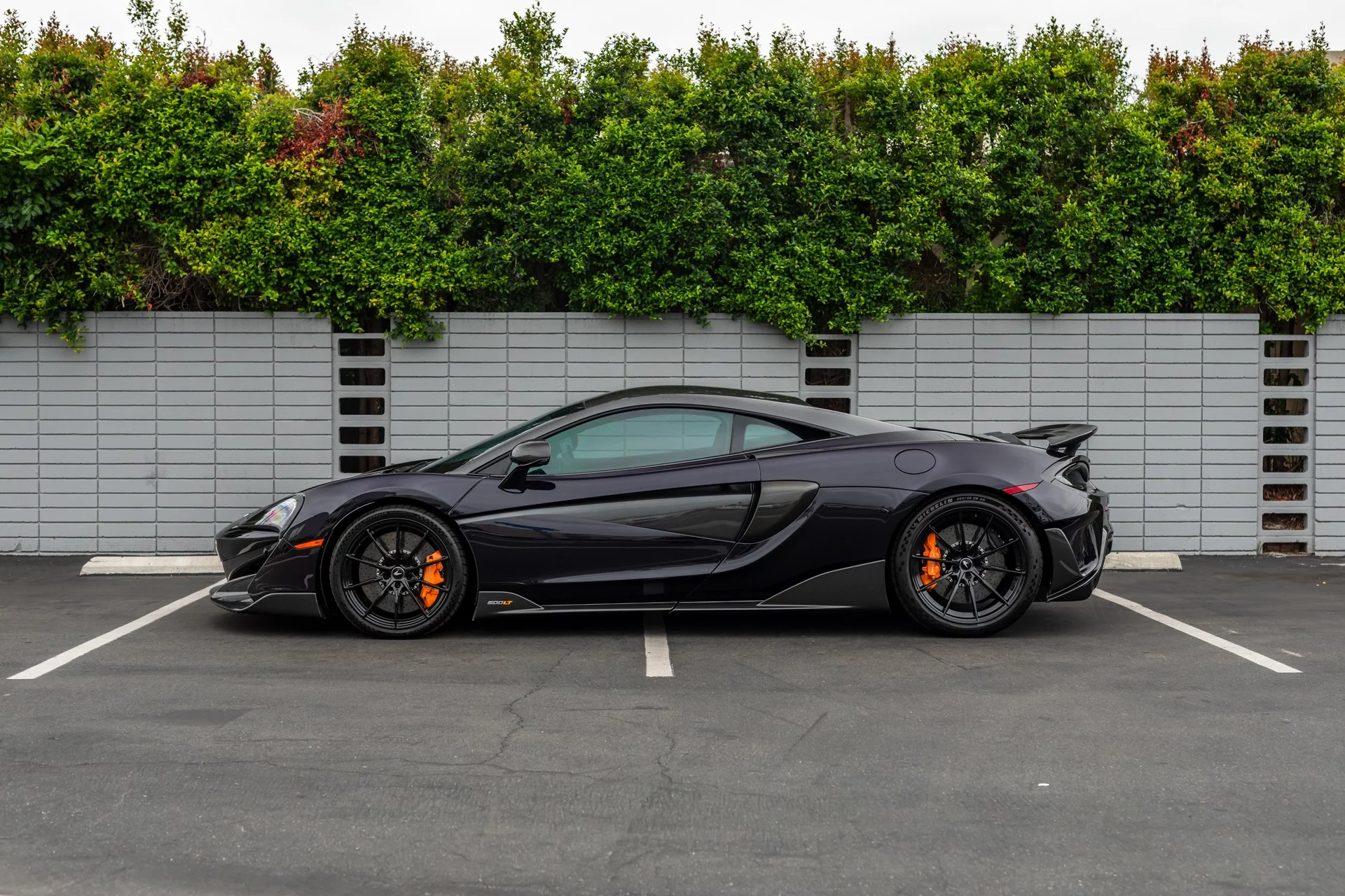 Amethyst Black McLaren 600LT