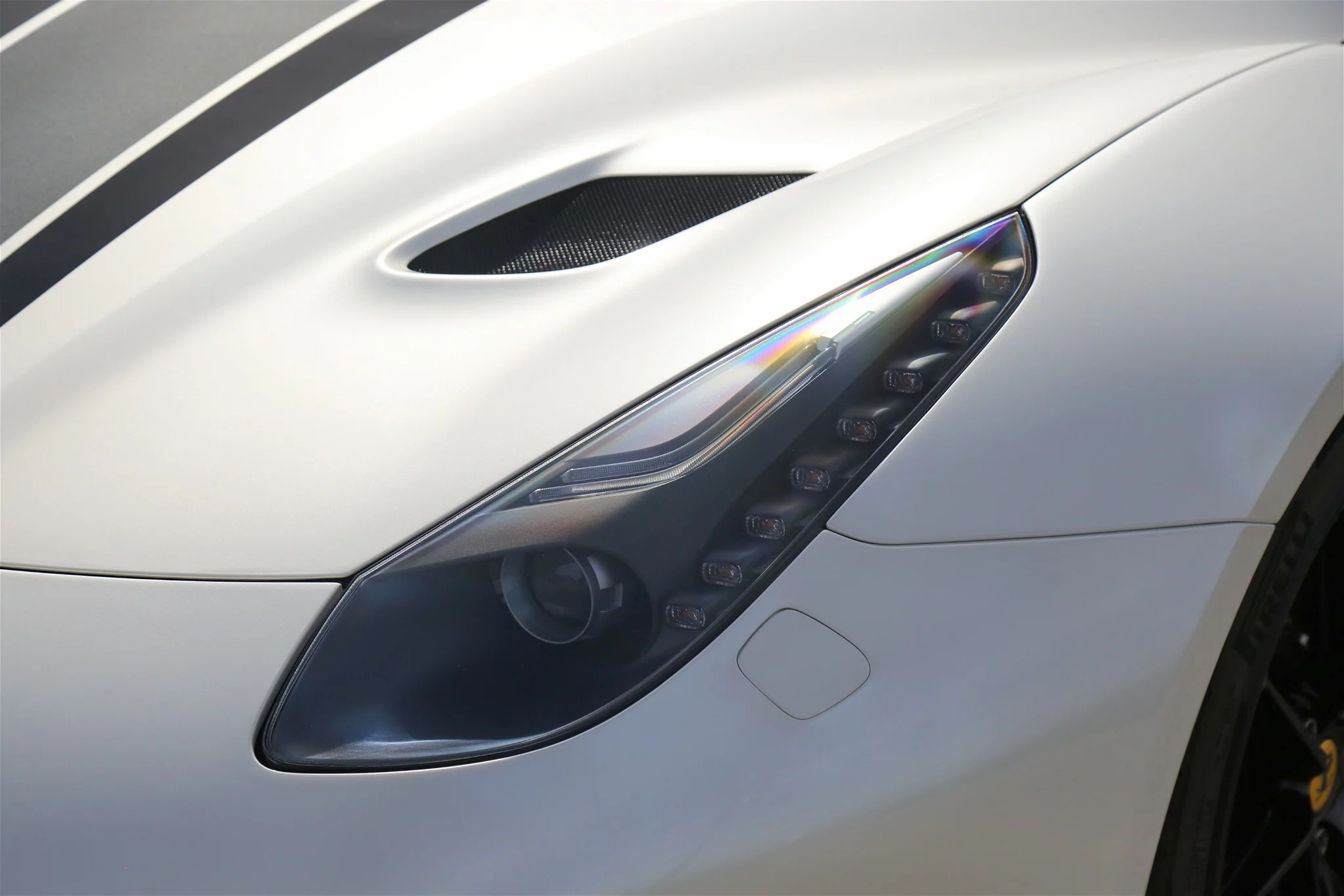 Bianco Fuji Ferrari F12