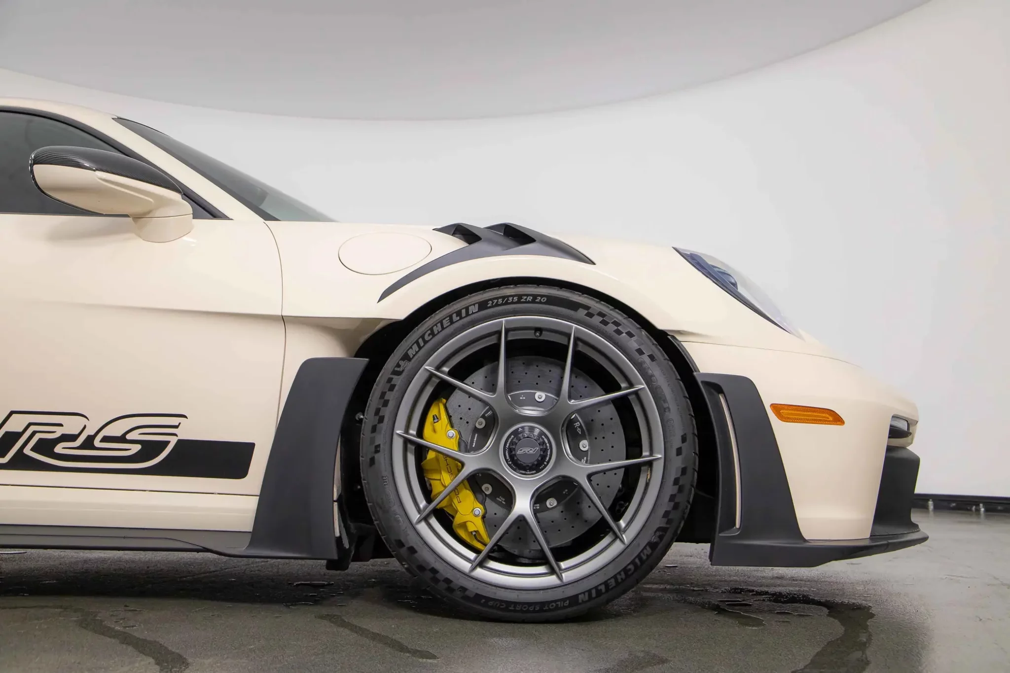 Creme White Porsche 911 GT3 RS