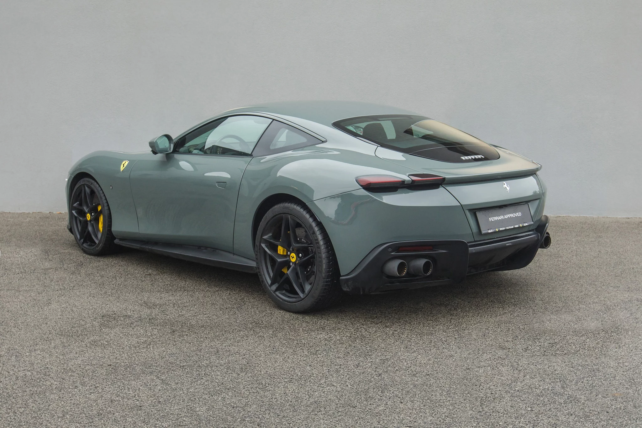 Grigio Medio Ferrari Roma