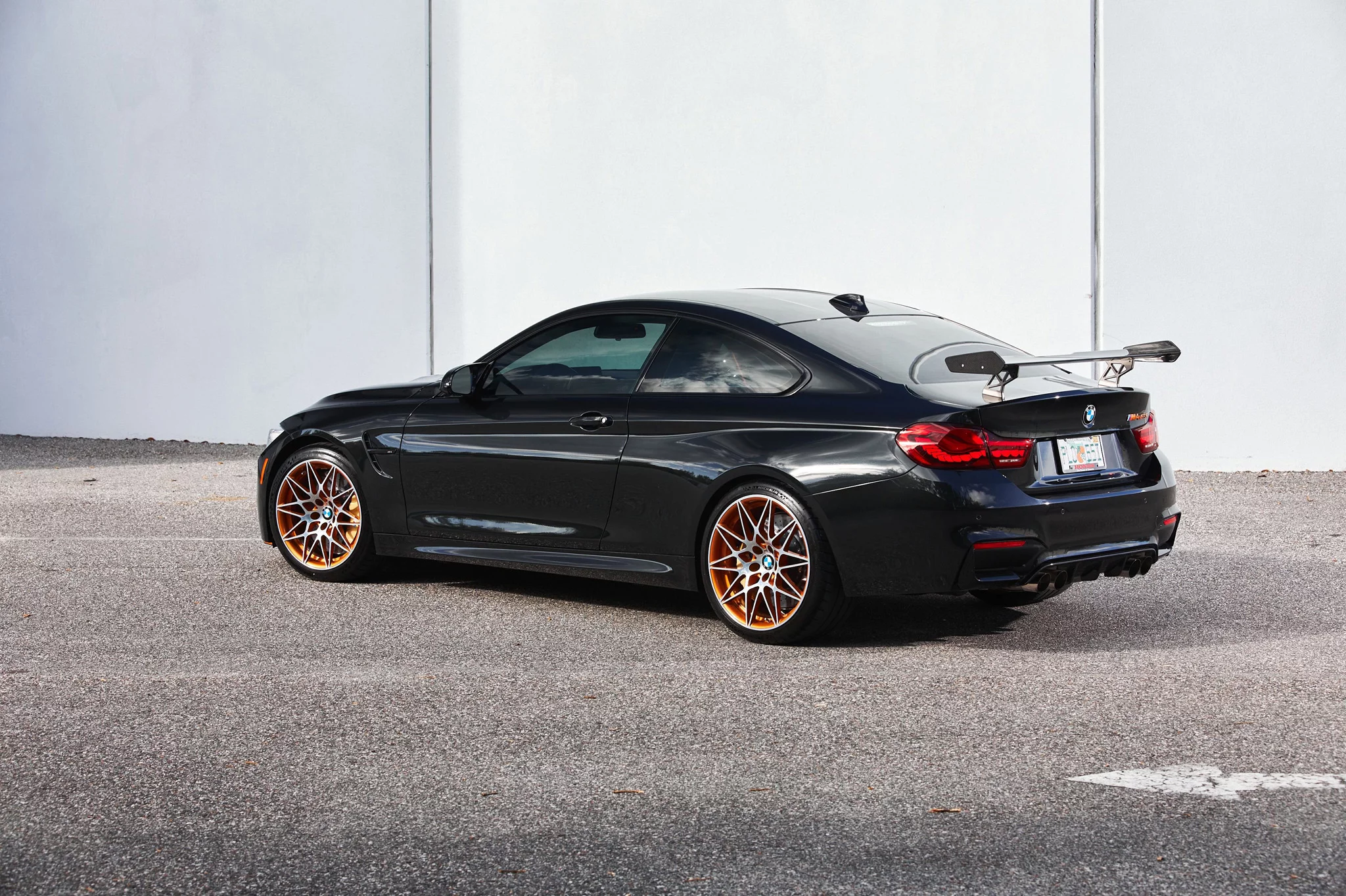 Sapphire Black BMW M4